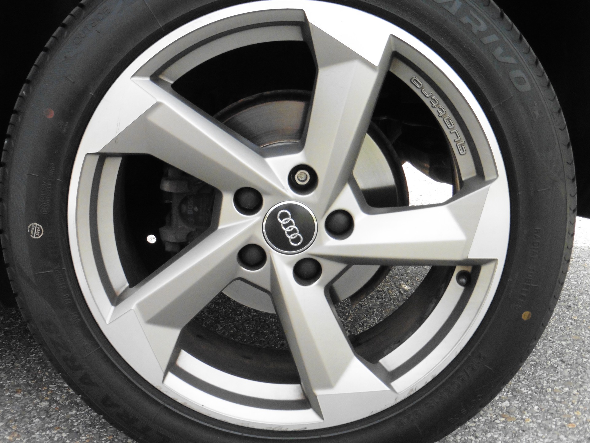 AUDI Q2 2.0 TFSI sport quattro S-tronic-image-6