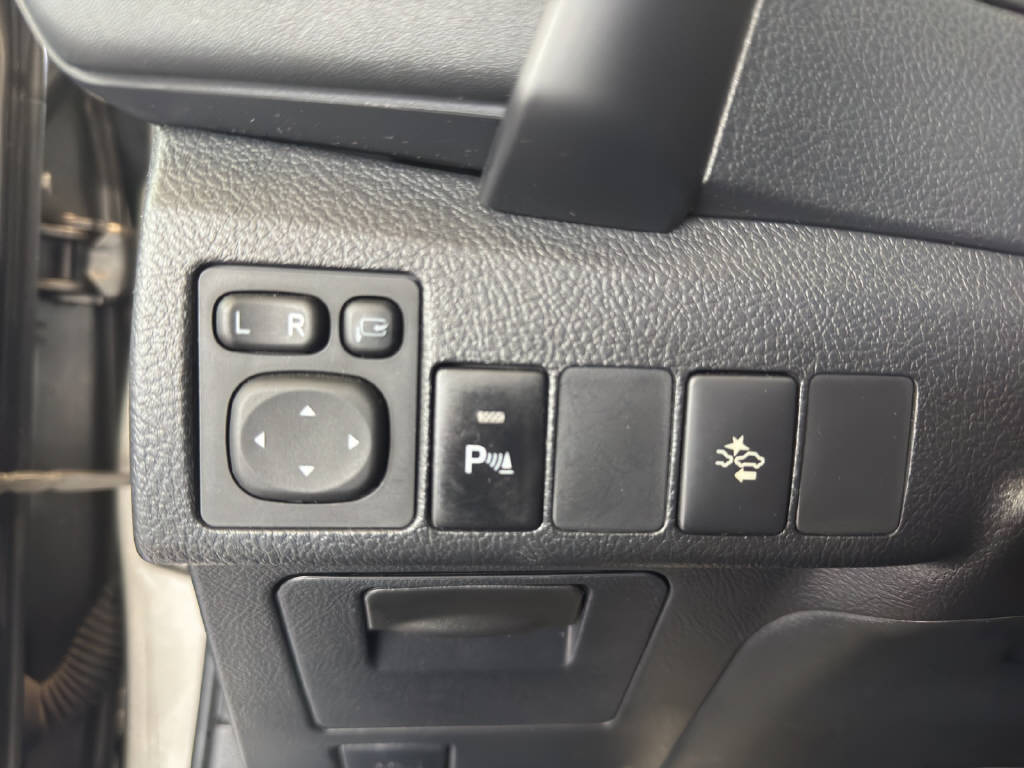 TOYOTA Auris 1.8 HSD Trend-image-5