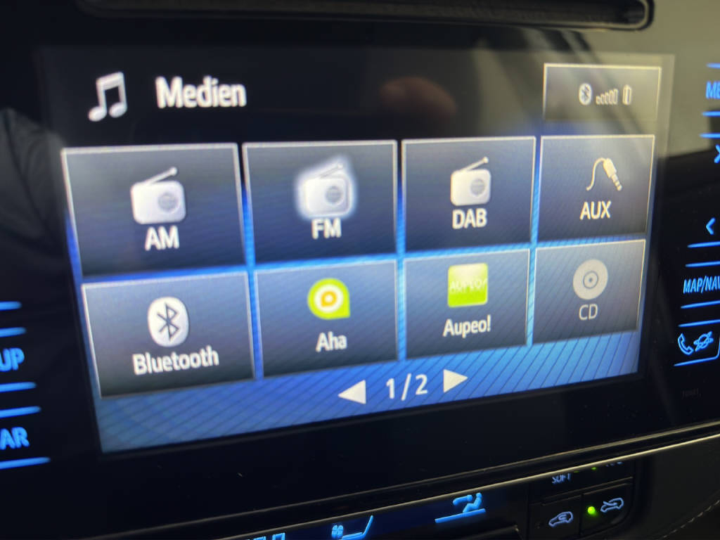 TOYOTA Auris 1.8 HSD Trend-image-9