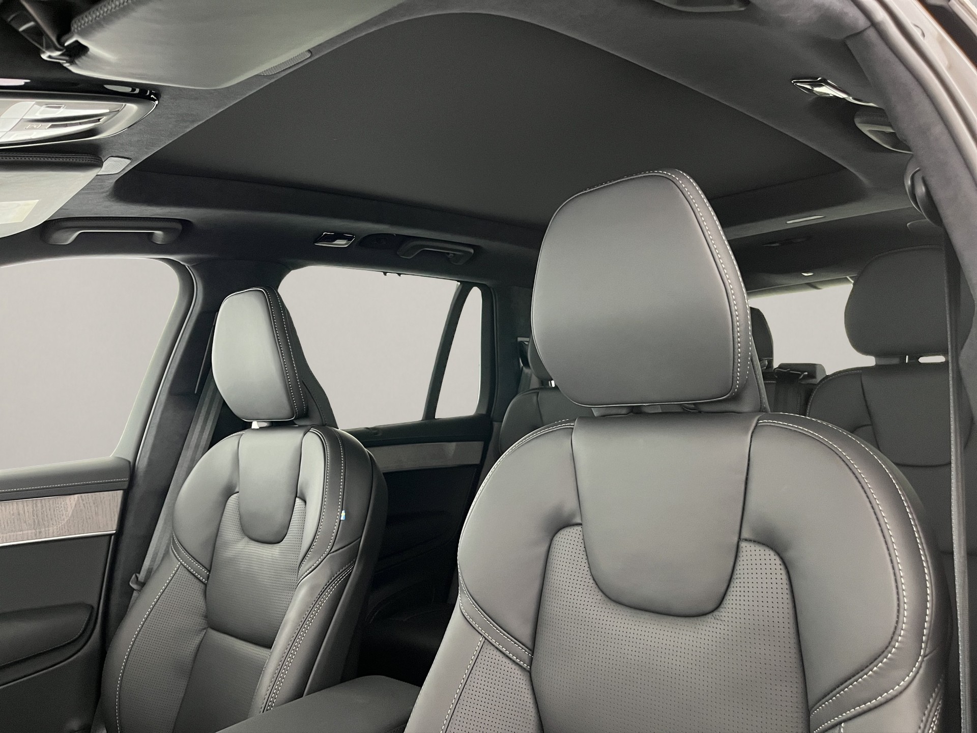 VOLVO XC90 2.0 T8 TE Ultra Bright eAWD-image-17