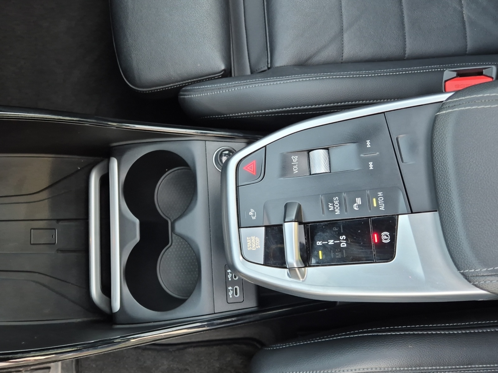 BMW 220i Active Tourer M Sport DKG-image-15