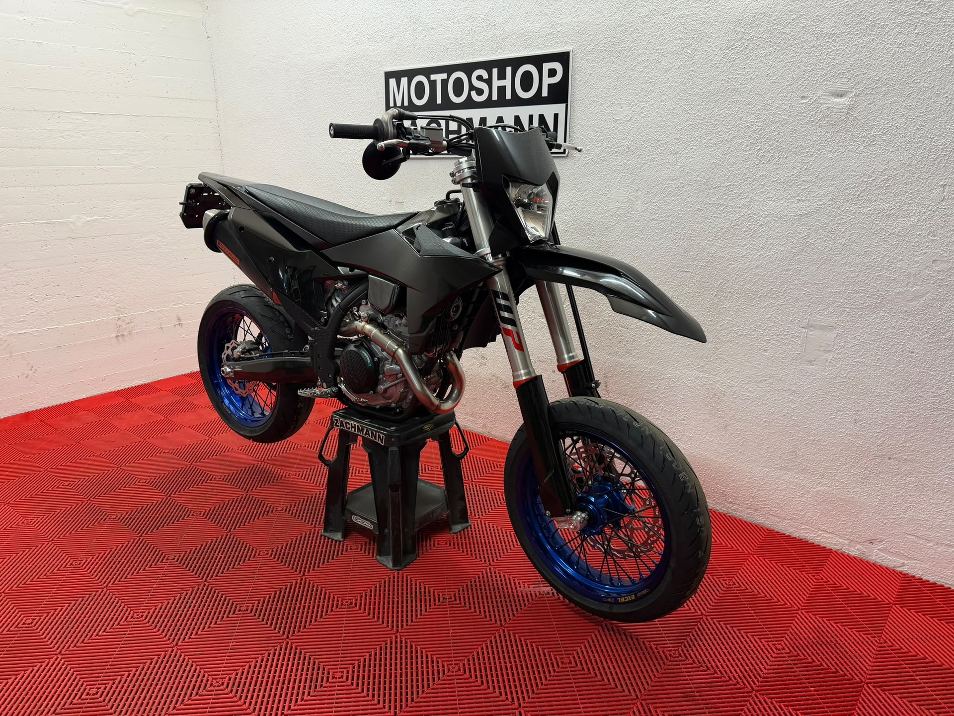 KTM 500 EXC-F-showroom-element-1