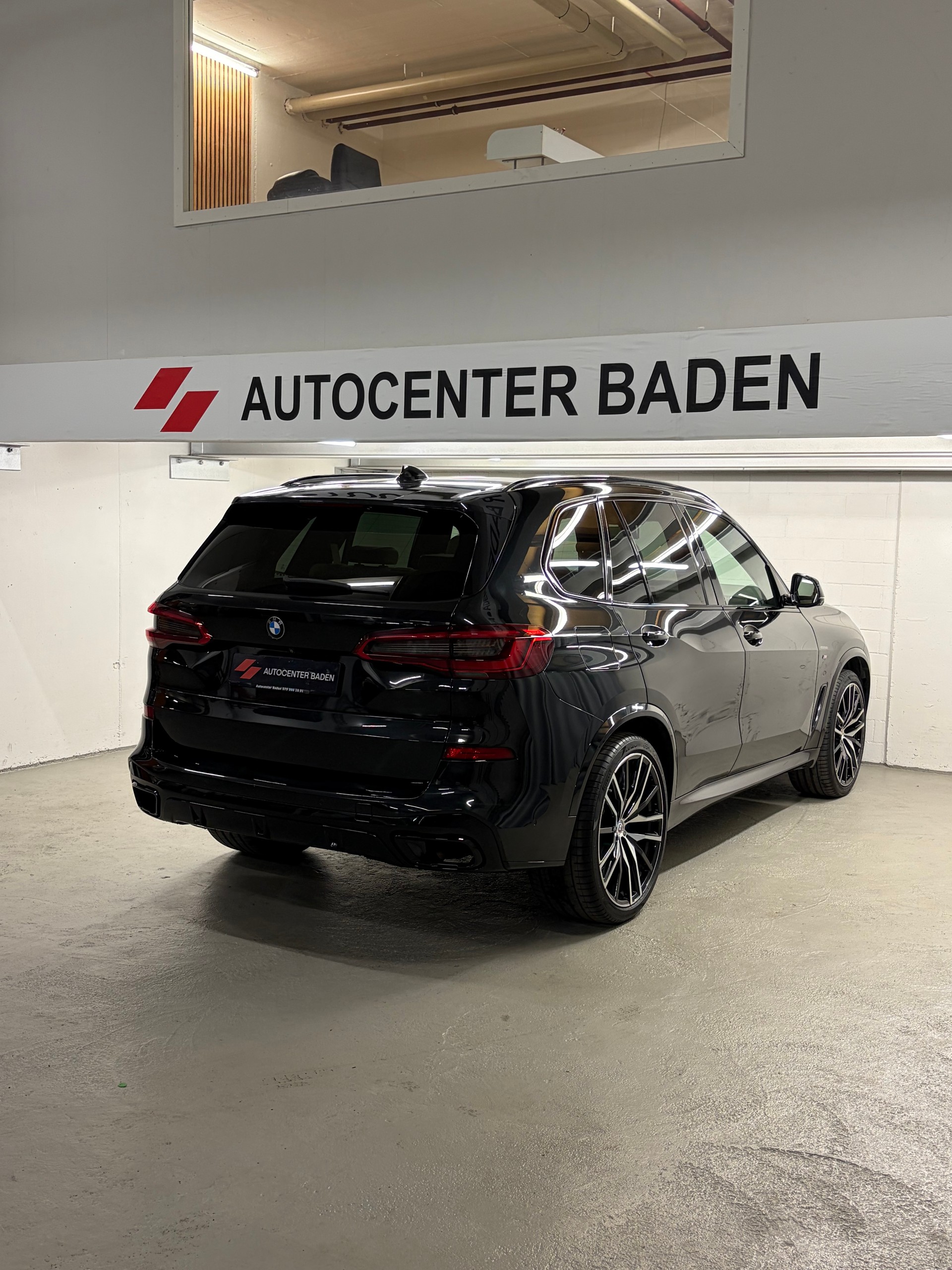 BMW X5 xDrive M50d Steptronic-showroom-element-3