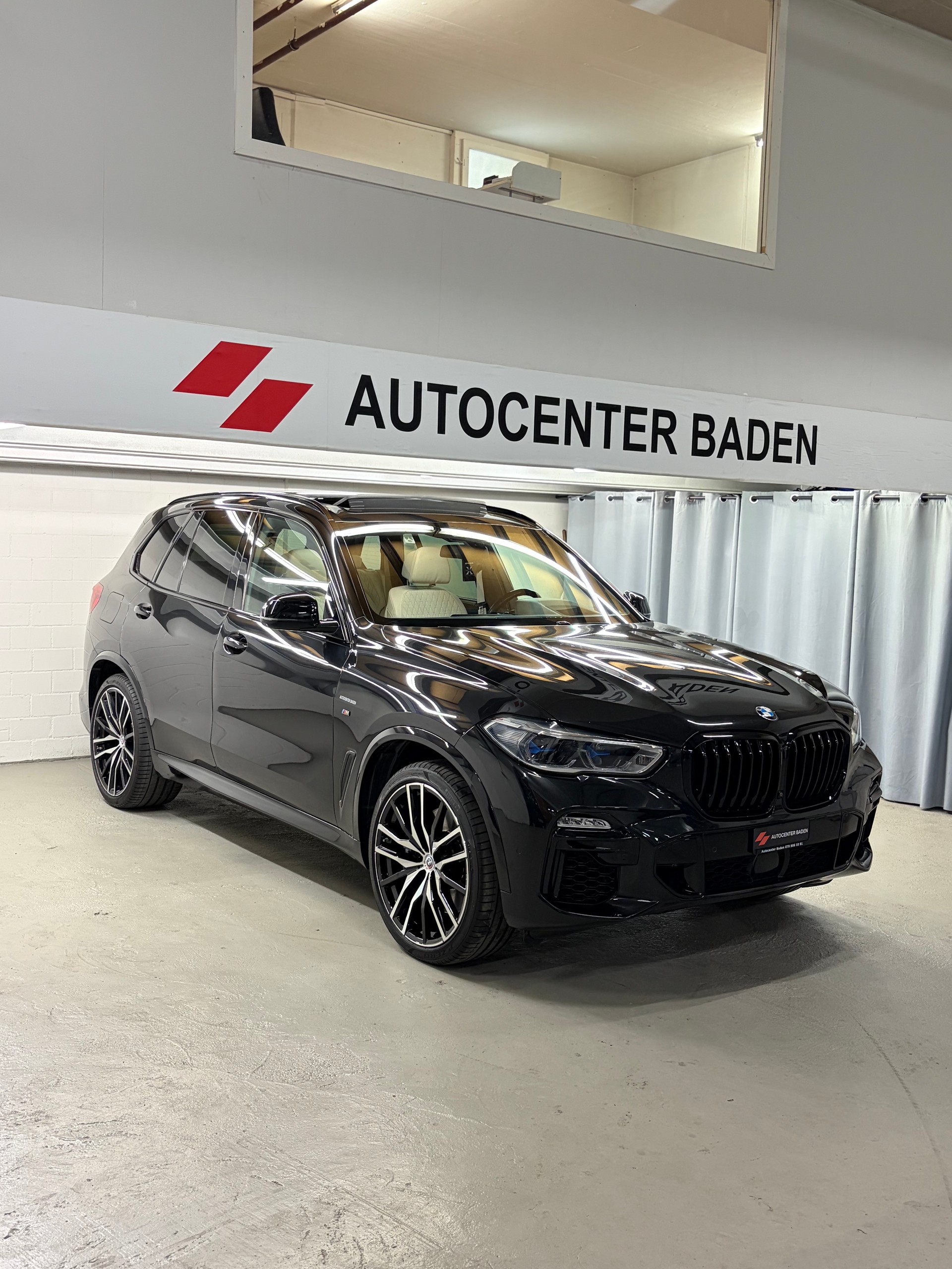 BMW X5 xDrive M50d Steptronic-showroom-element-2