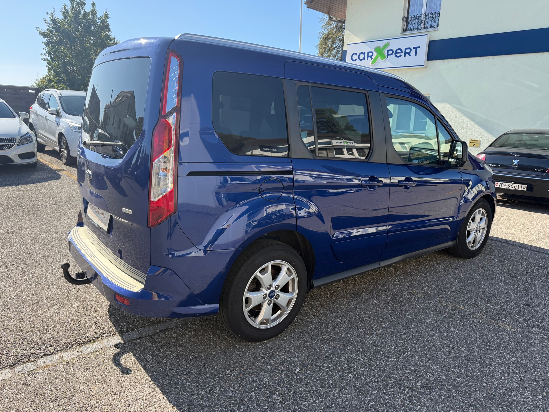 FORD Tourneo Connect 1.0 SCTi Ambiente-image-4