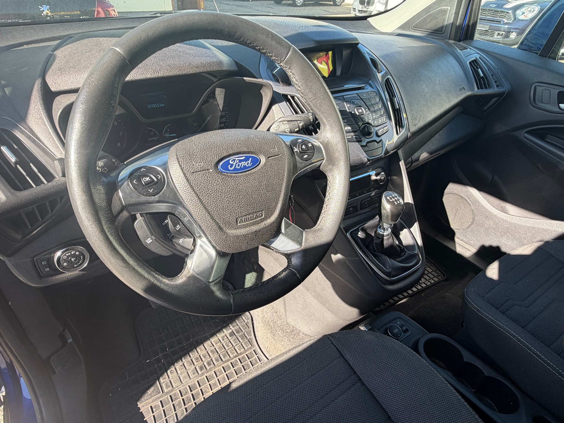 FORD Tourneo Connect 1.0 SCTi Ambiente-image-10