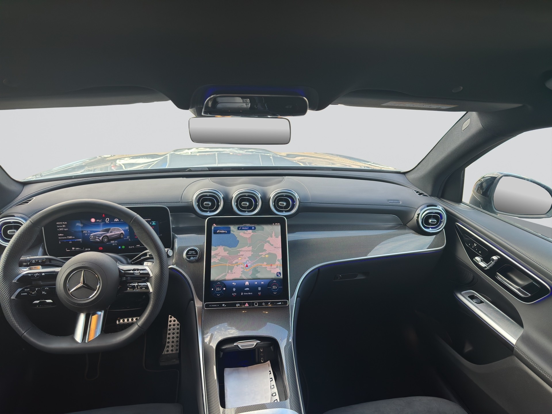 MERCEDES-BENZ GLC 300 d 4Matic AMG Line Night 9G-Tronic-image-13
