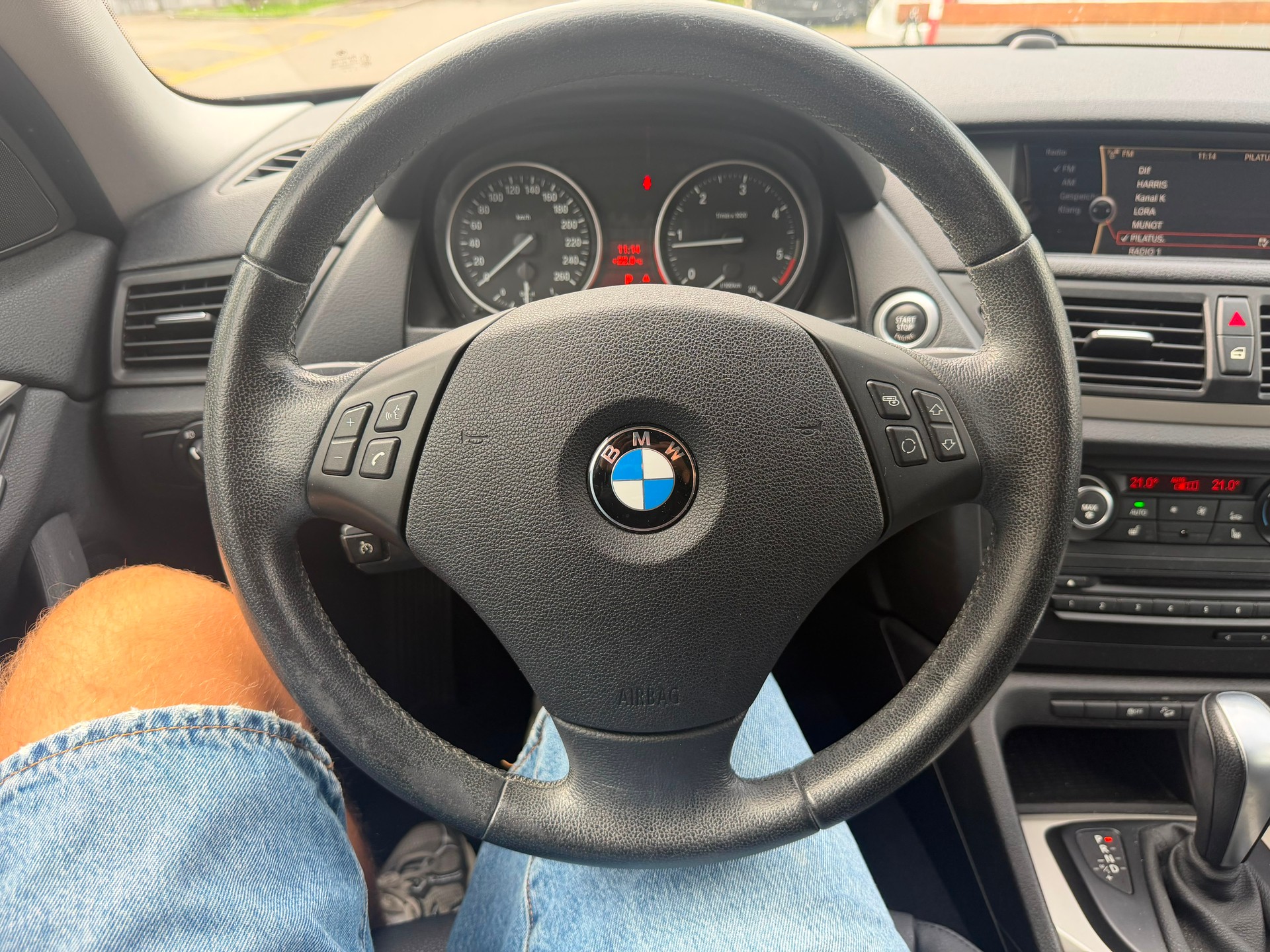 BMW X1 xDrive 18d Steptronic-image-8