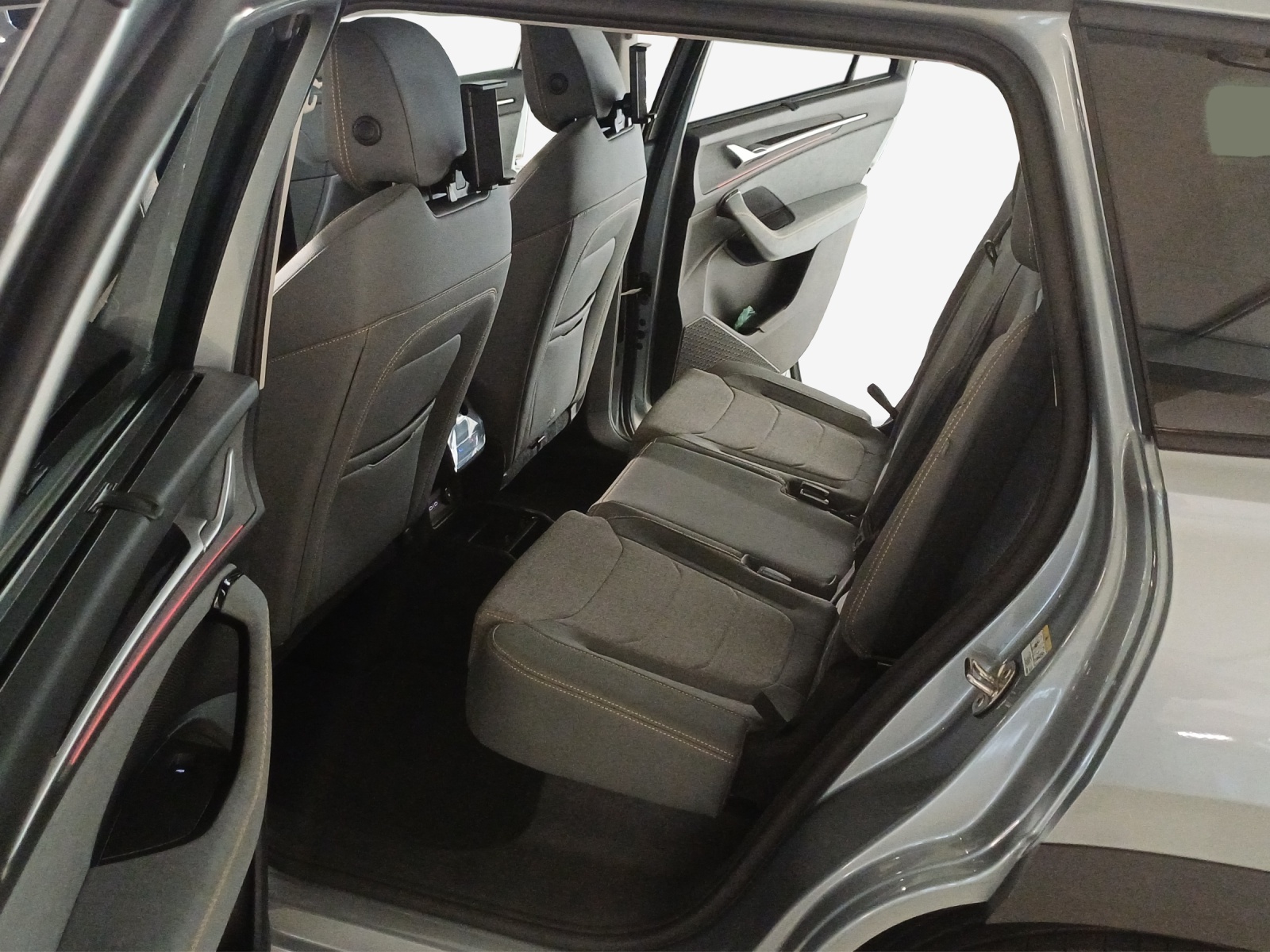 SKODA Kodiaq 2.0 TSI Selection 4x4-image-11