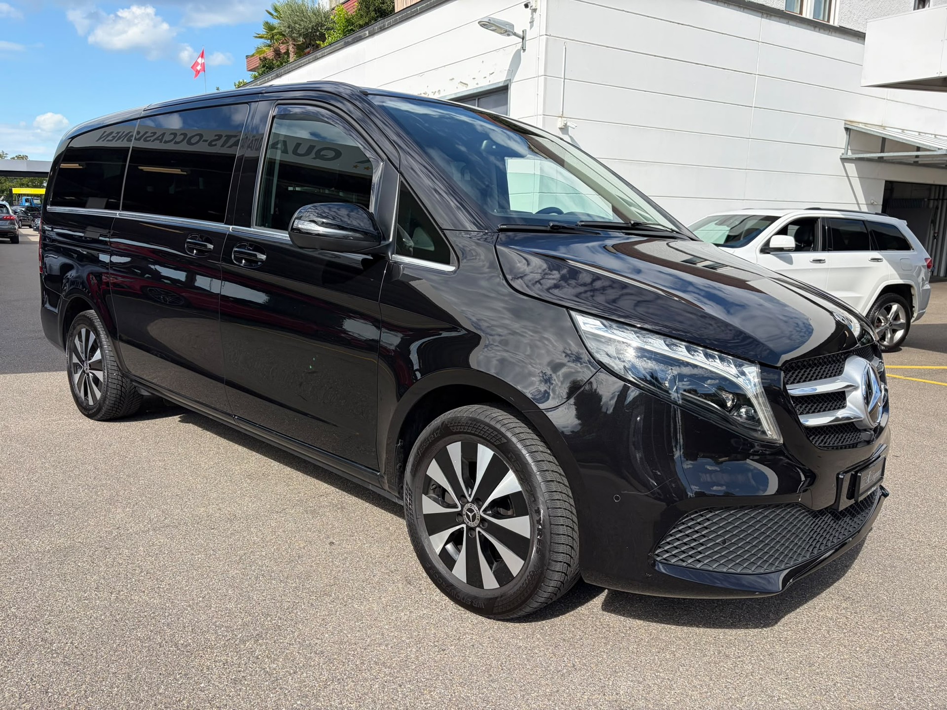 MERCEDES-BENZ V 250 d lang Avantgarde 4Matic G-Tronic-image-2