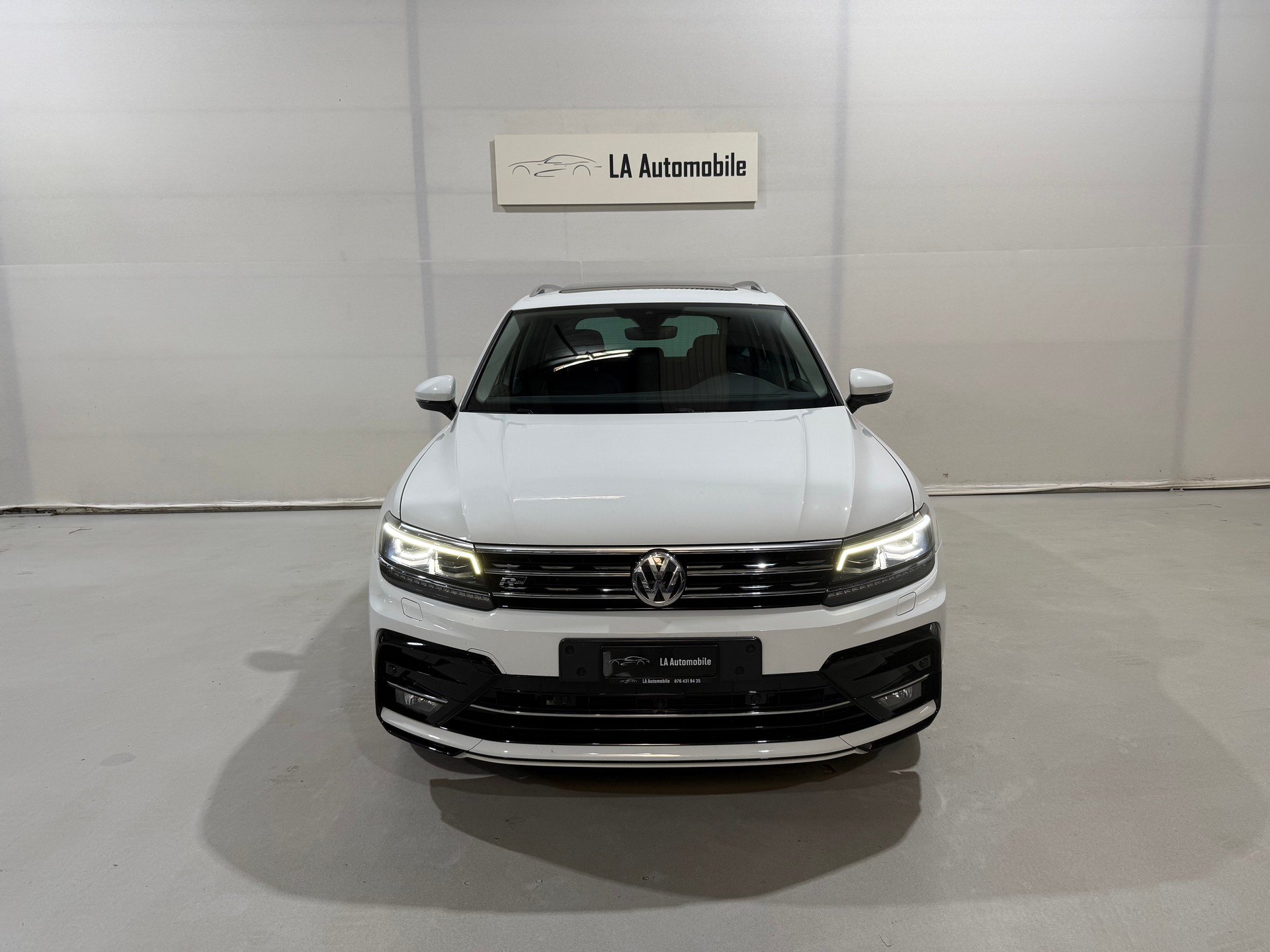 VW Tiguan 2.0 TDI SCR Highline R-LINE 4Motion DSG-image-3