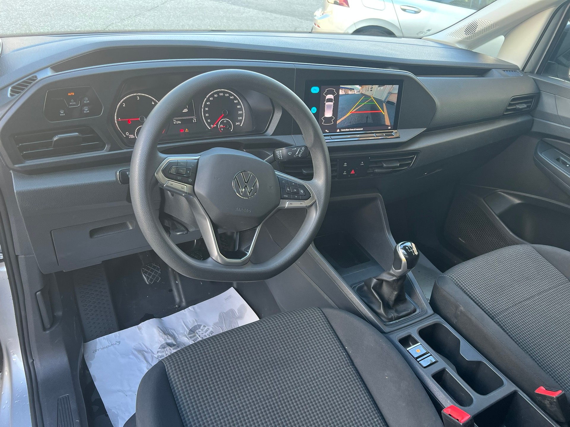 VW Caddy Cargo 2.0TDI 4Motion-image-9