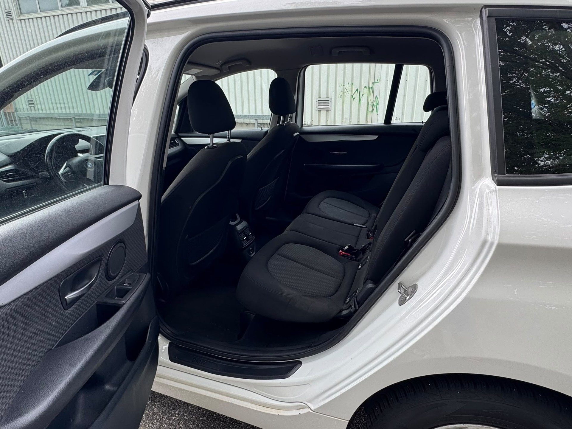 BMW 216d Gran Tourer Steptronic-image-8