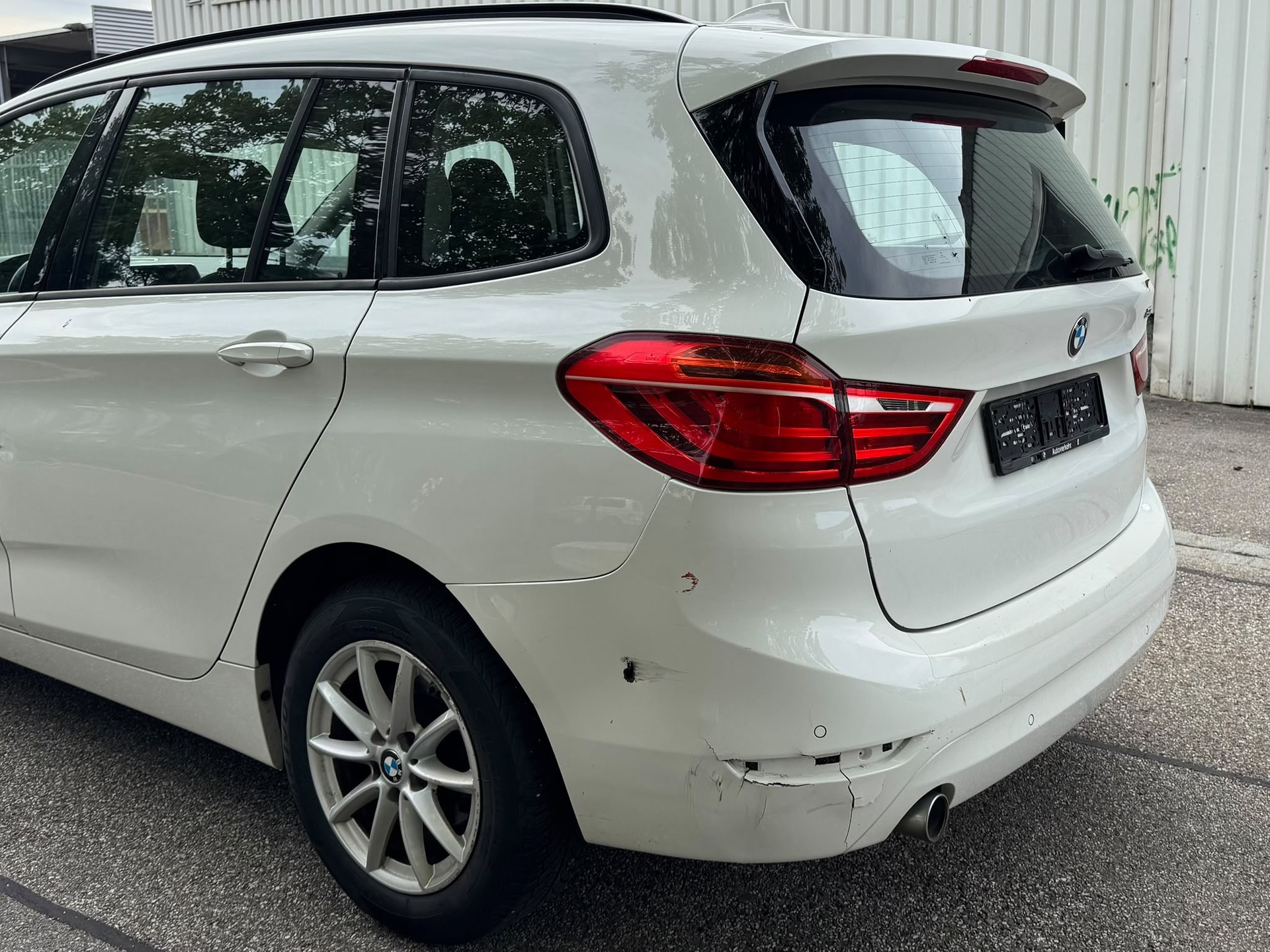 BMW 216d Gran Tourer Steptronic-image-2