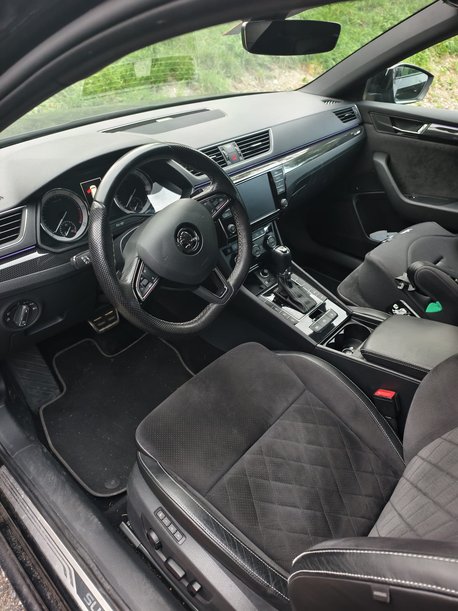 SKODA 2.0 TDI 190 SportLine 4x4 DSG-image-4
