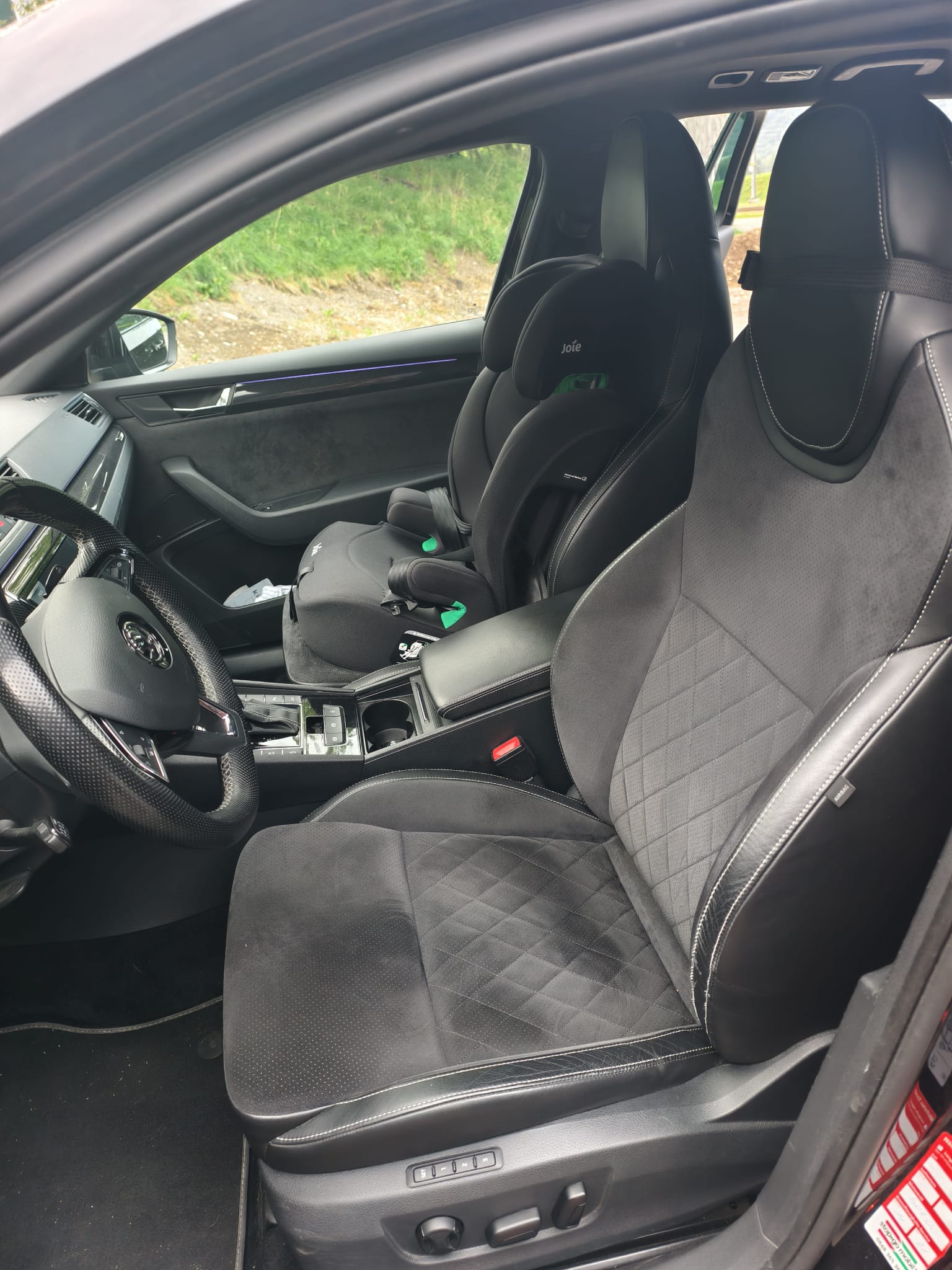 SKODA 2.0 TDI 190 SportLine 4x4 DSG-image-2