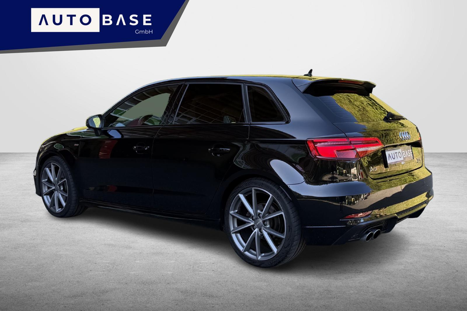 AUDI A3 Sportback 2.0 TFSI Sport quattro S-tronic *CH Fahrzeug*-image-2