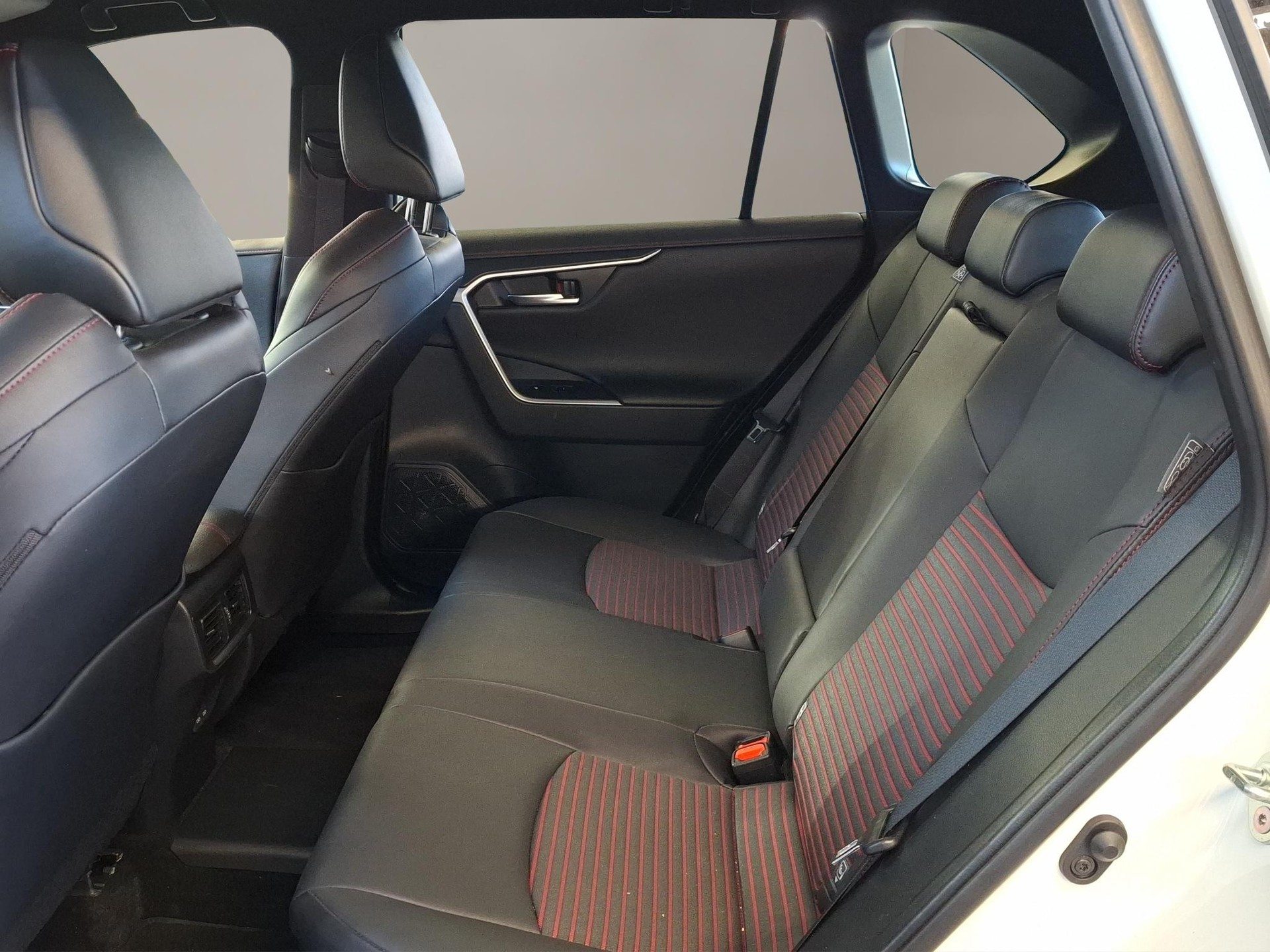 SUZUKI Across 2.5 PHEV Compact Top 4x4-image-10