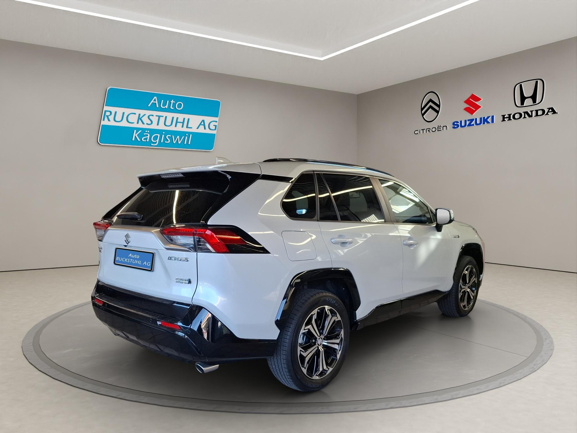 SUZUKI Across 2.5 PHEV Compact Top 4x4-image-3