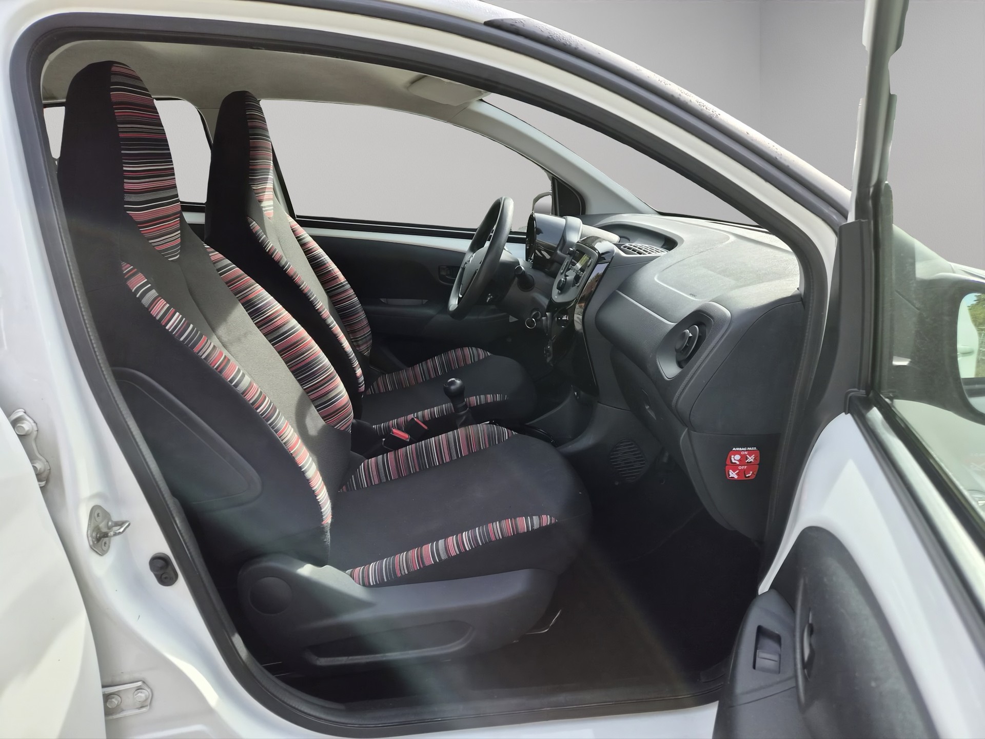 CITROEN C1 1.0 VTi Feel-image-10