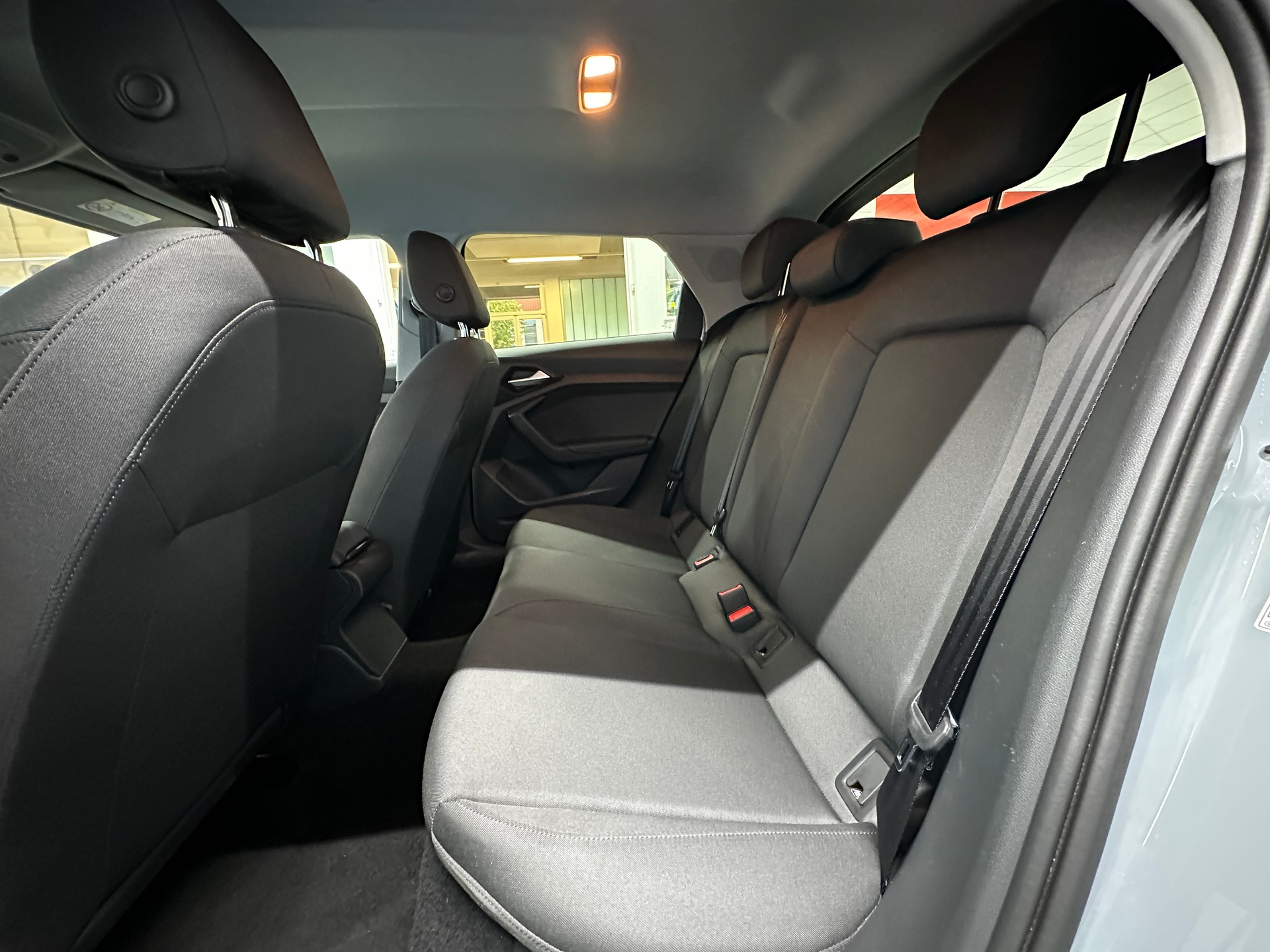 AUDI A1 Sportback 30 TFSI S-tronic-image-8