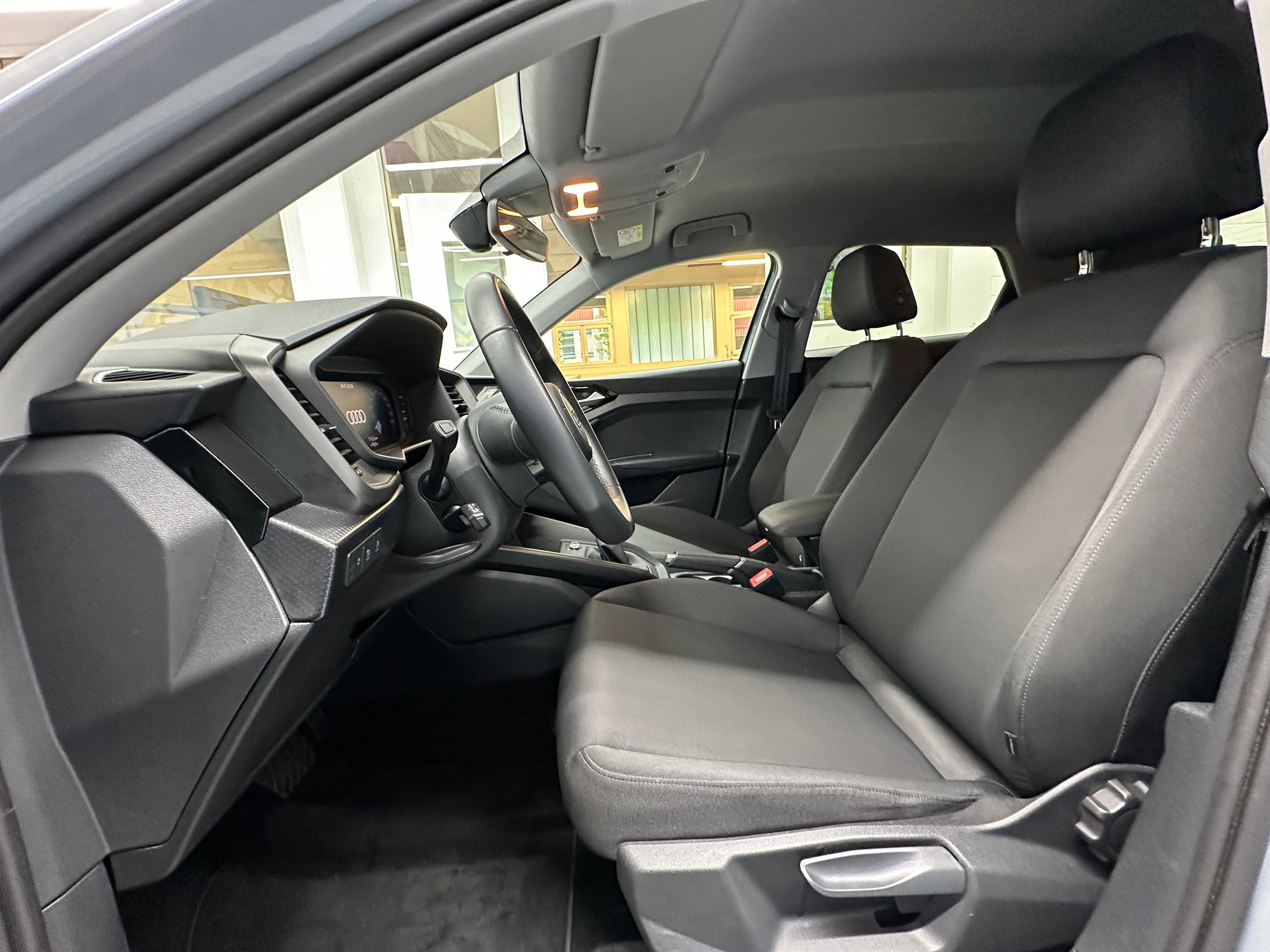 AUDI A1 Sportback 30 TFSI S-tronic-image-7