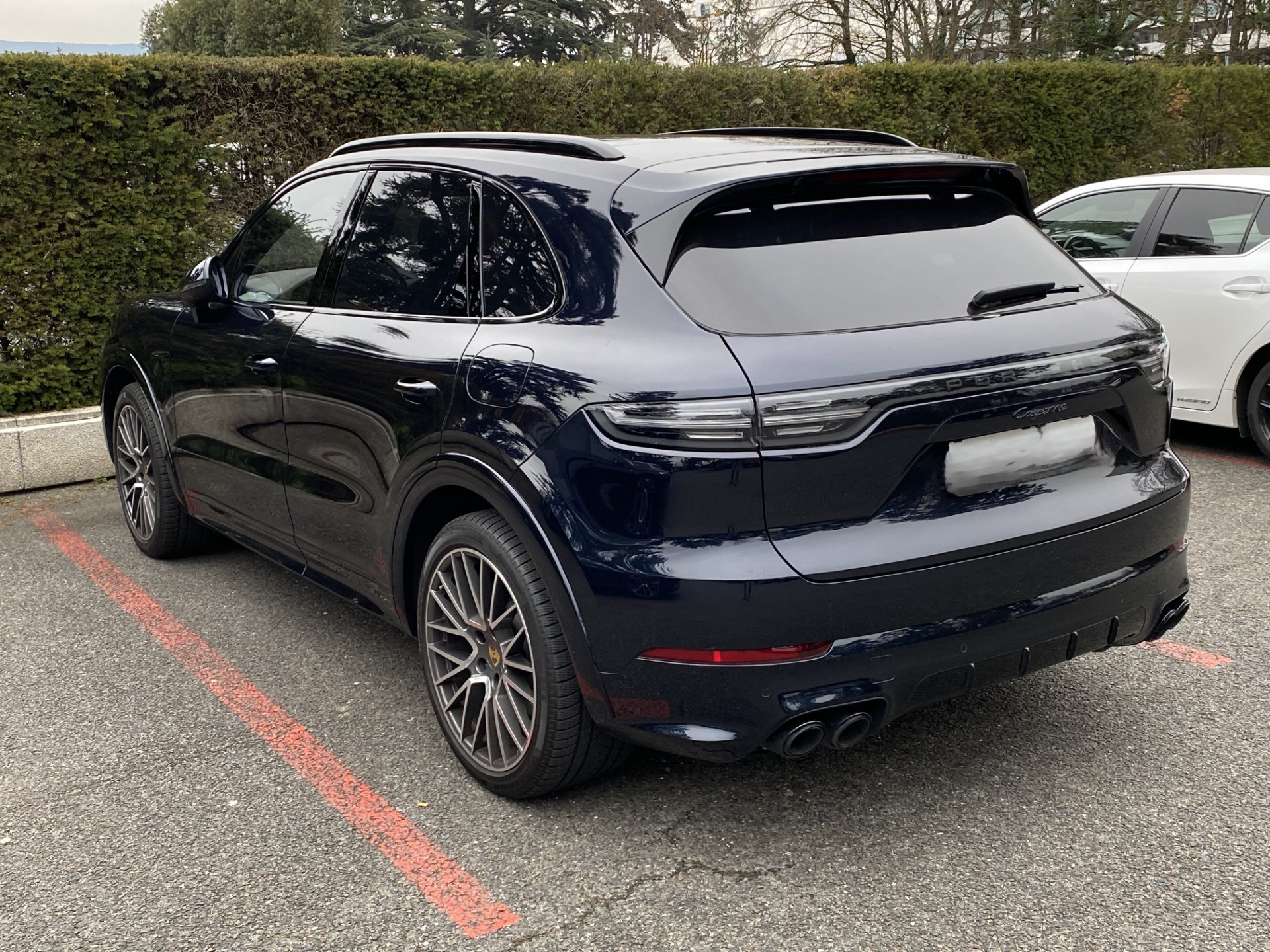 PORSCHE 3.0 V6 E-Hybrid-image-0