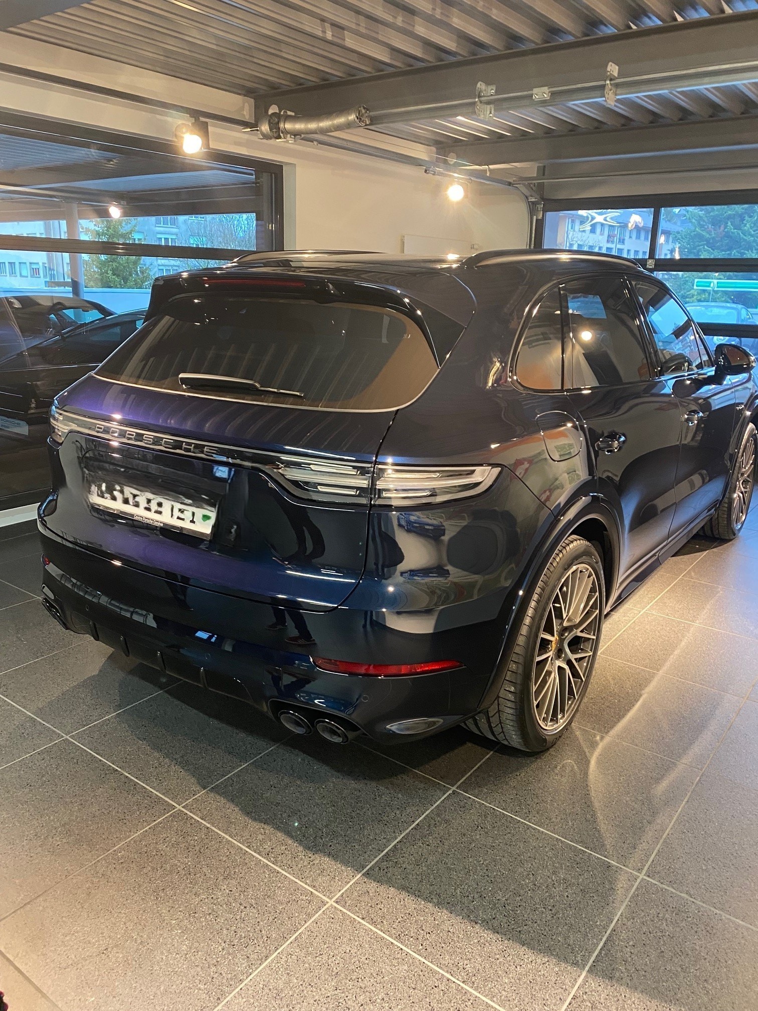 PORSCHE 3.0 V6 E-Hybrid-image-3