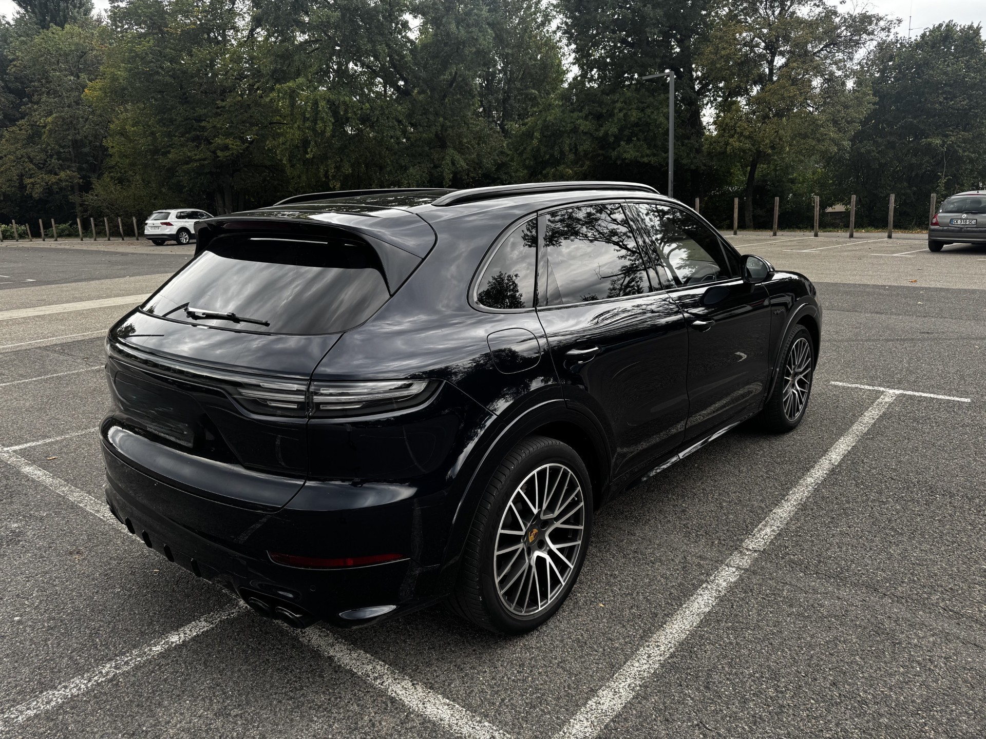 PORSCHE 3.0 V6 E-Hybrid-image-2