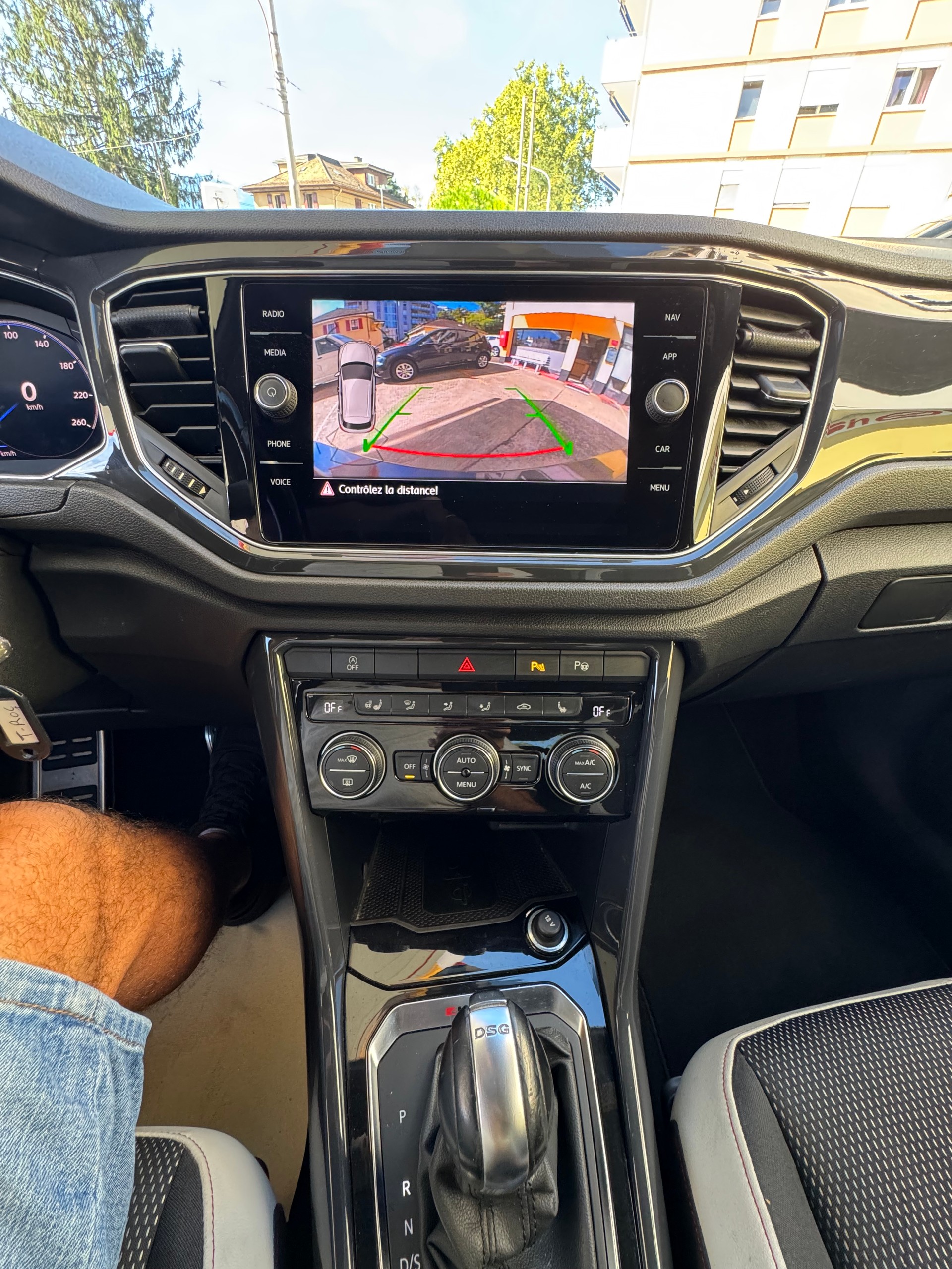 VW T-Roc 2.0 TDI SCR Sport 4Motion-image-12