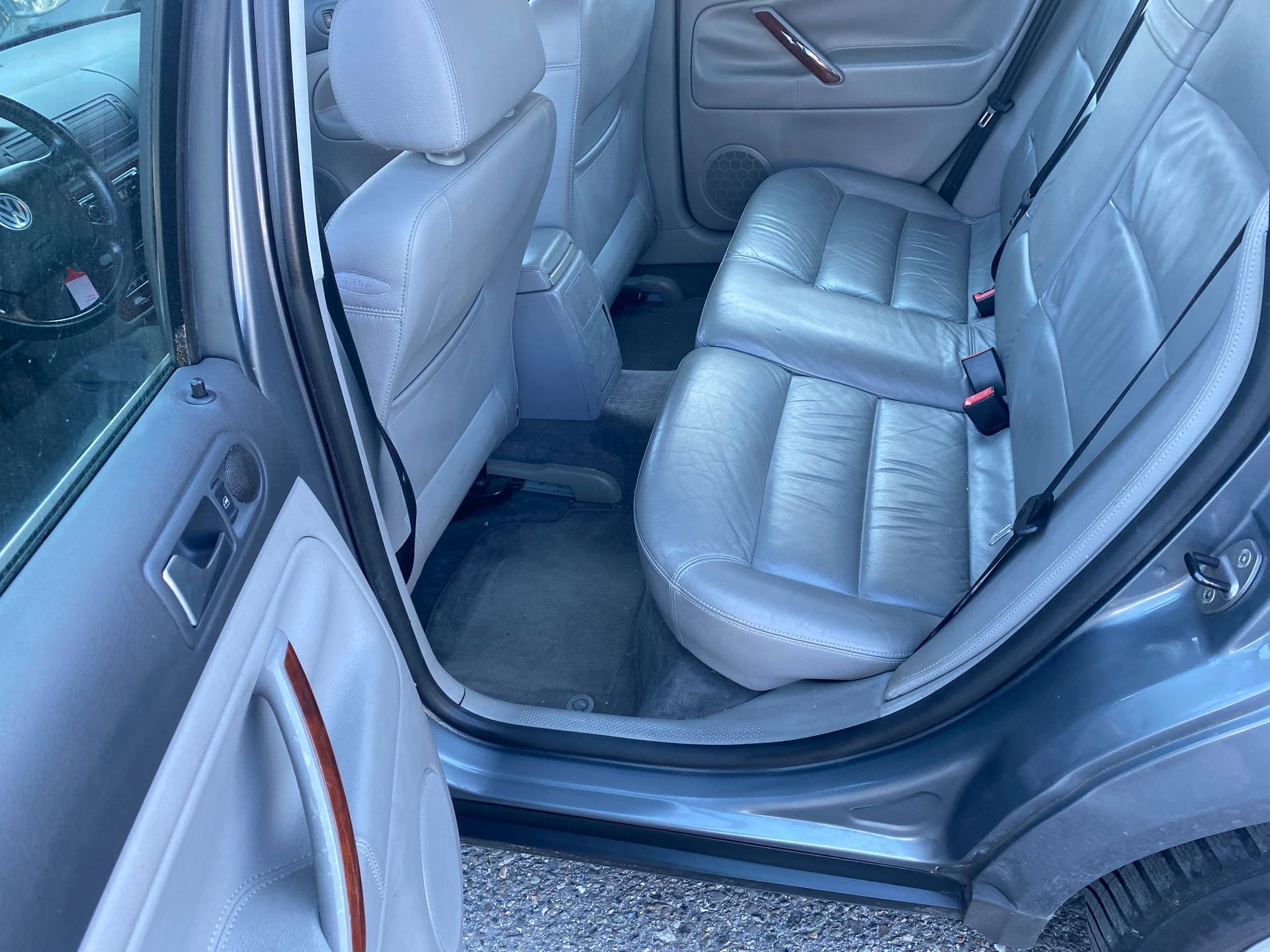 VW Passat Variant 2.8 V6 4Motion Highline Automat-image-8
