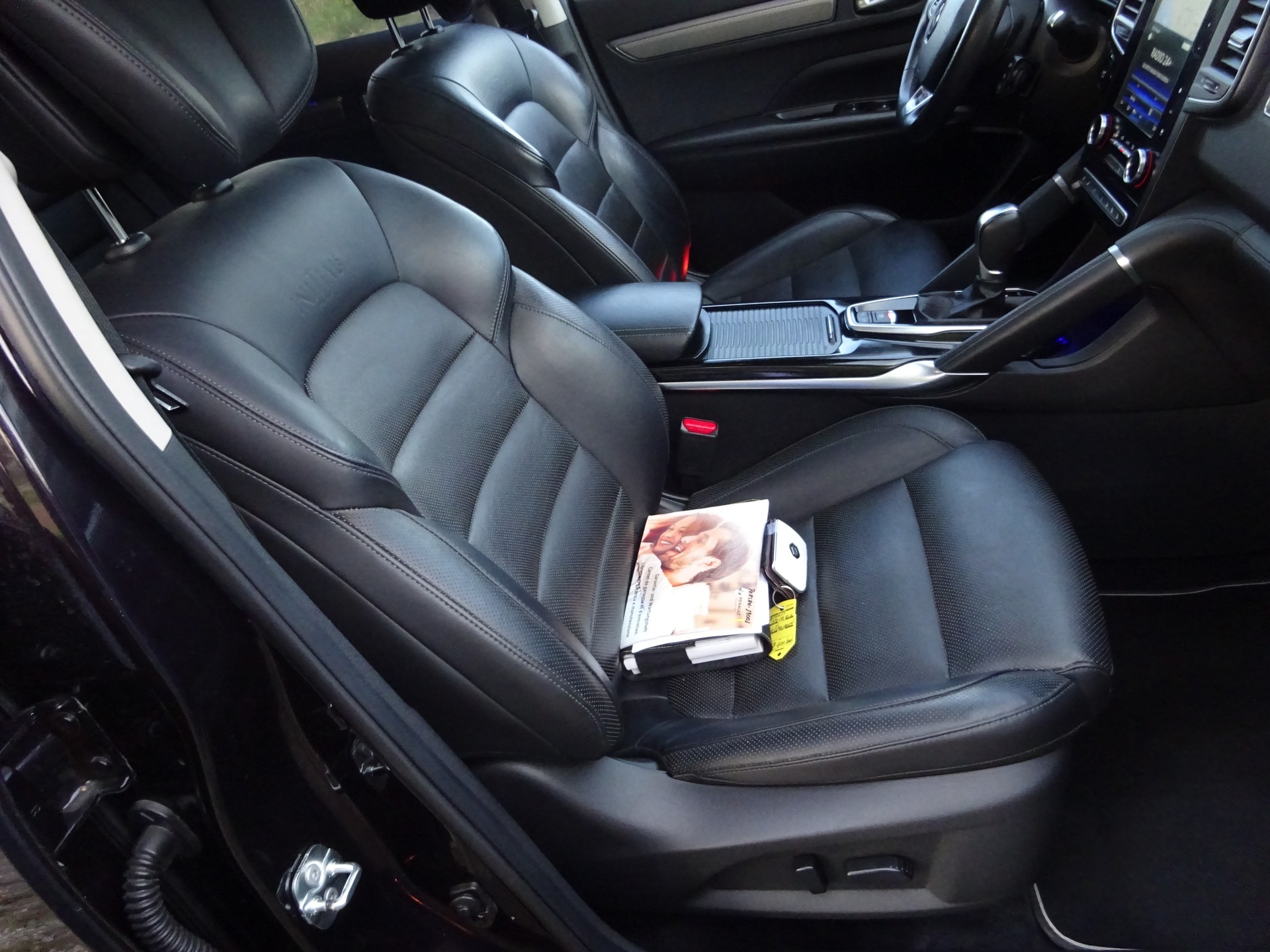 RENAULT Koleos 2.0 dCi Zen Xtronic CVT- MFK 9.2026 - TOPAUSSTATTUNG-image-8