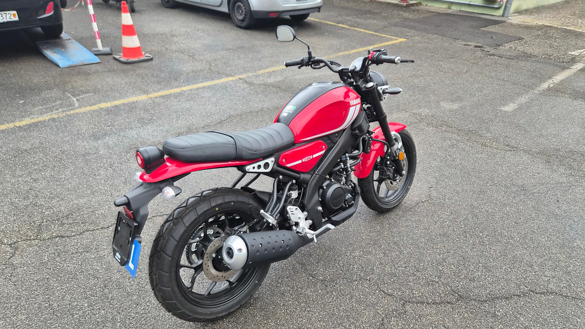 YAMAHA XSR 125-image-3