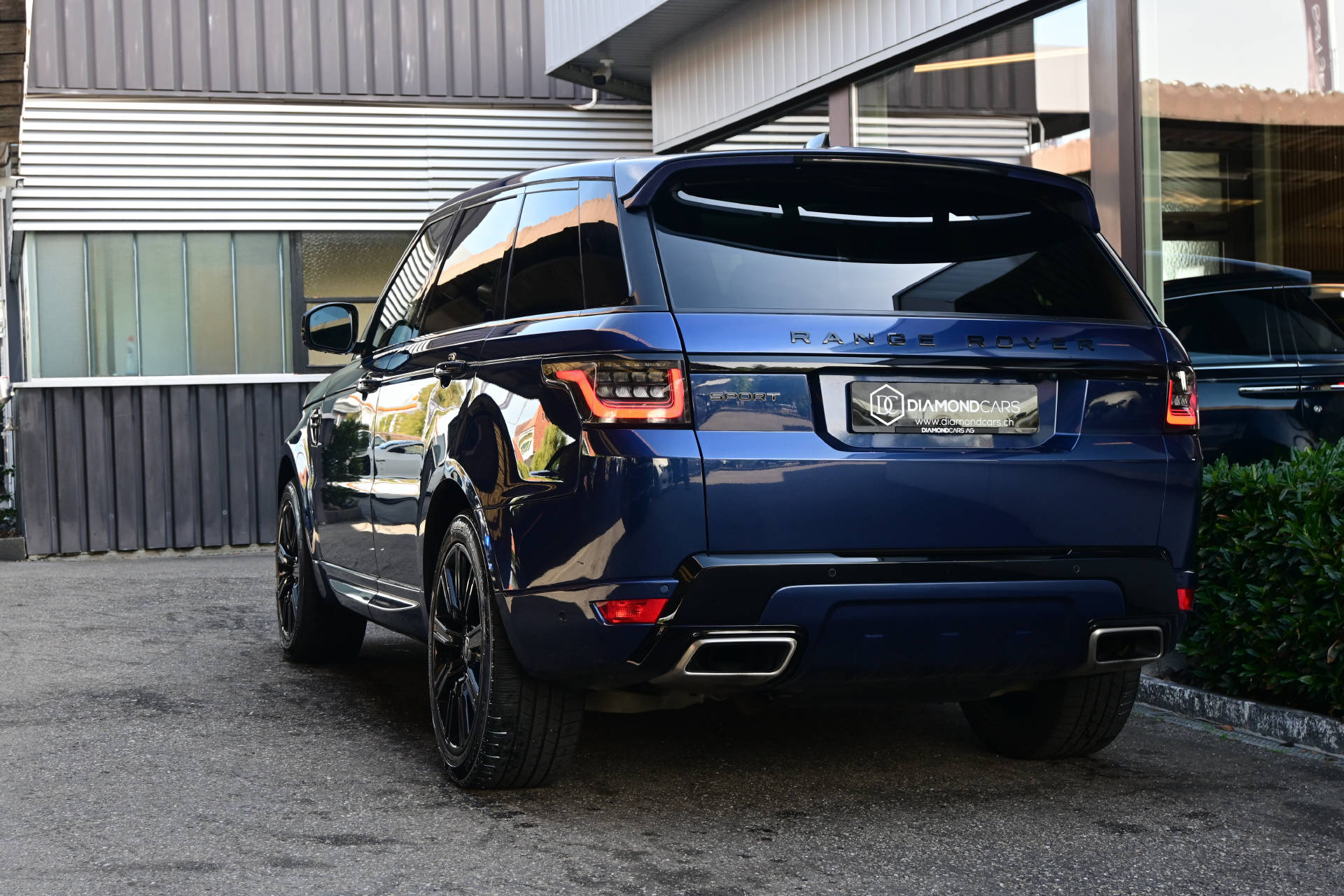 LAND ROVER Range Rover Sport 5.0 V8 SC Autobiography Dynamic *SVO Premium Sonderlack*Panoramadach*7-Plätzer*-image-6