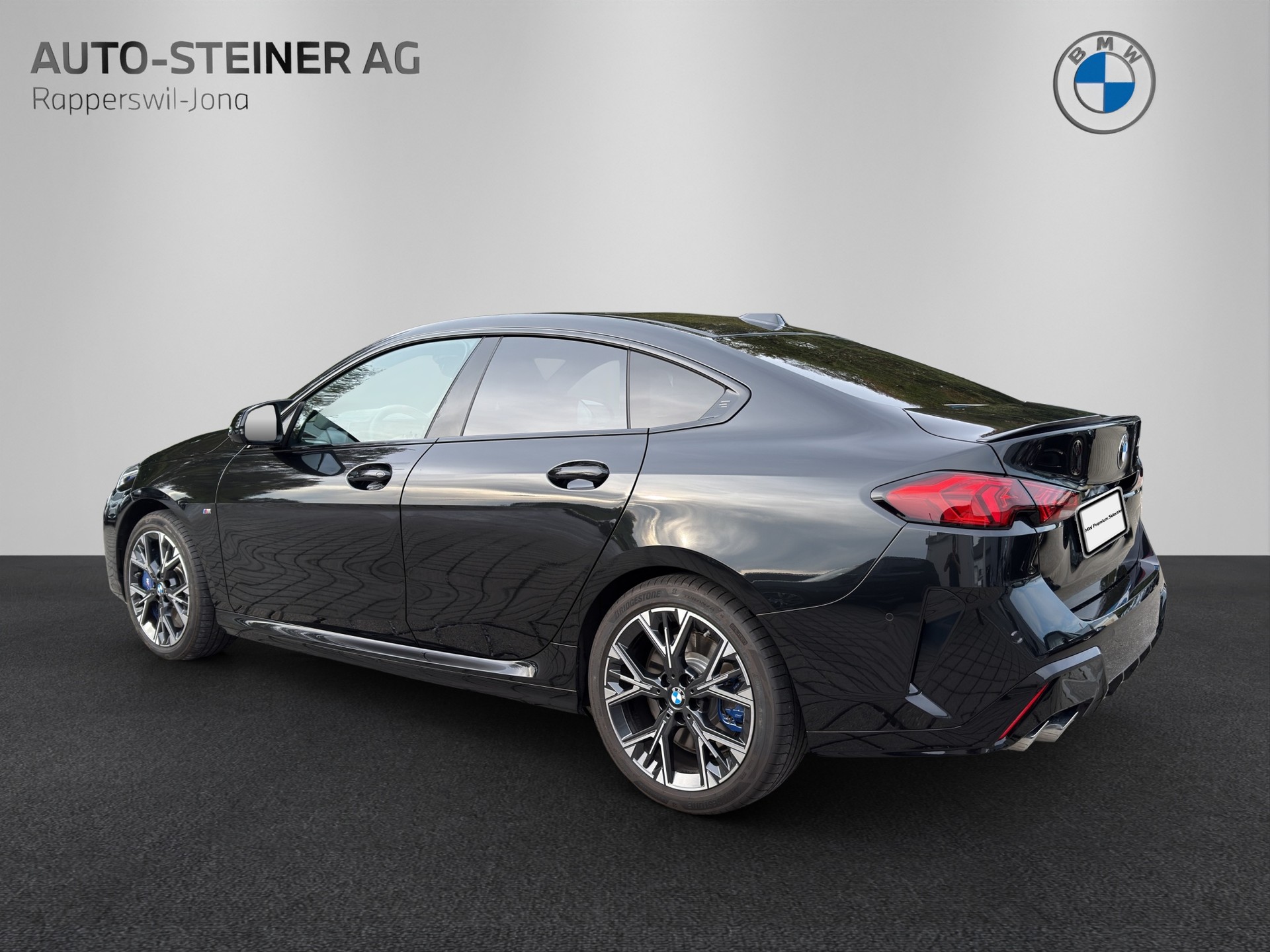 BMW M235i xDrive Gran Coupé-showroom-element-2