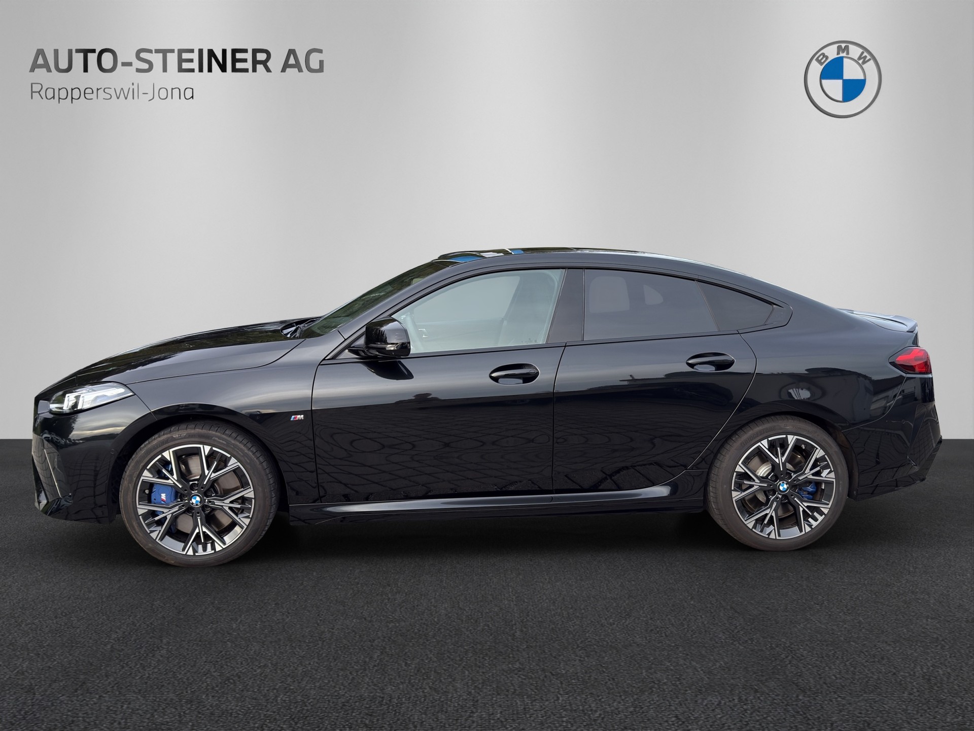 BMW M235i xDrive Gran Coupé-showroom-element-1