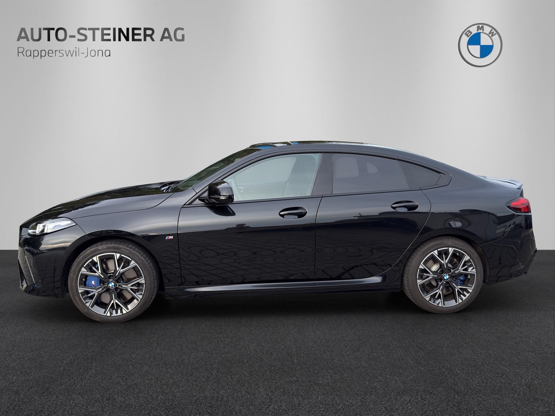 BMW M235i xDrive Gran Coupé-image-1