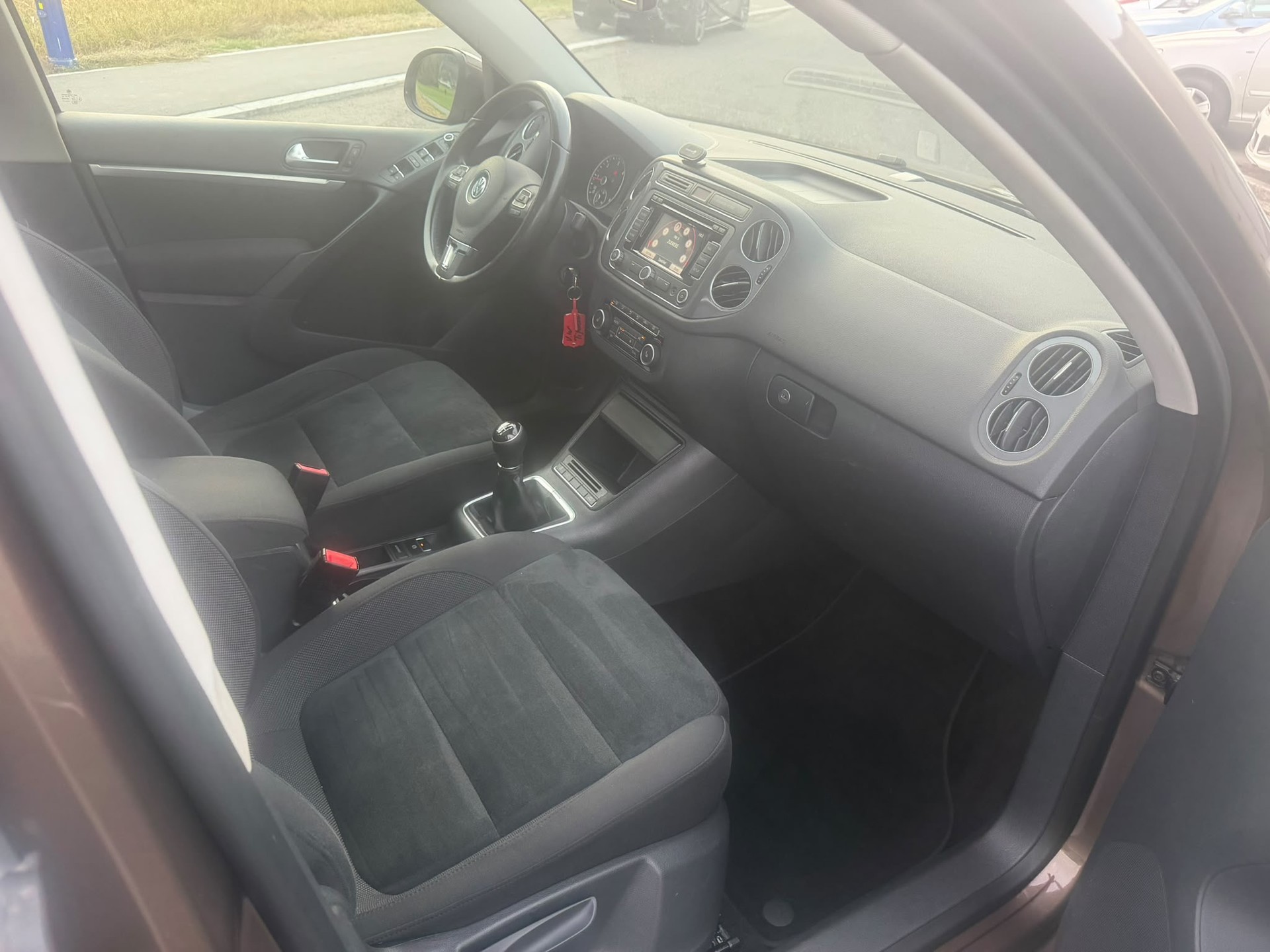 VW Tiguan 2.0 TDI Team-image-6