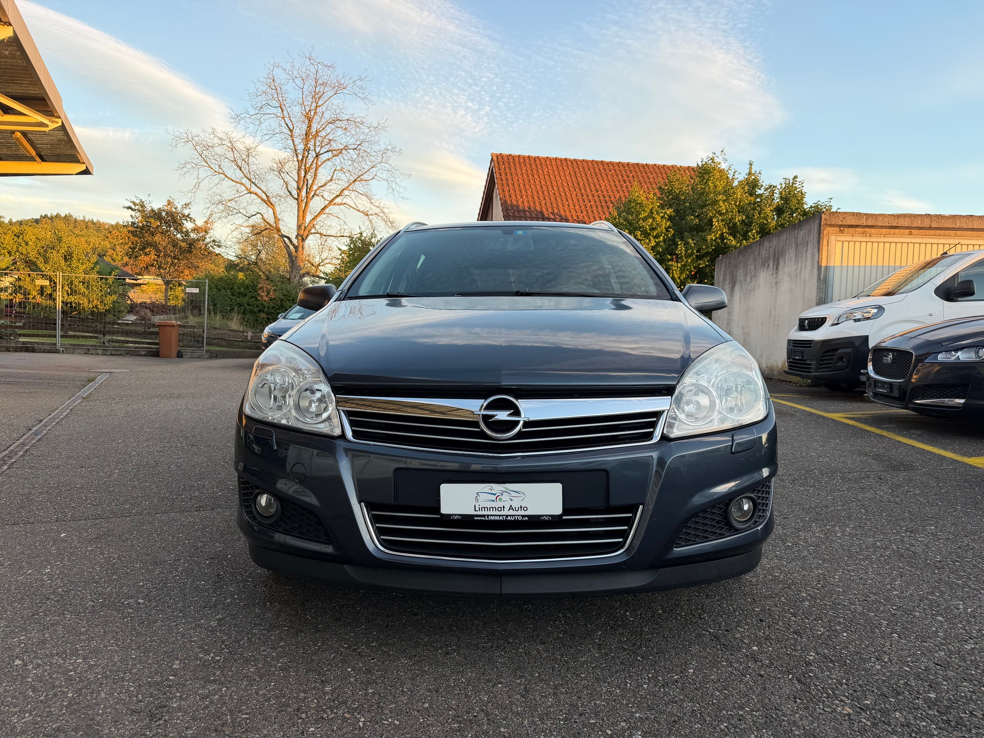 OPEL Astra Caravan 1.8i 16V Enjoy-image-1