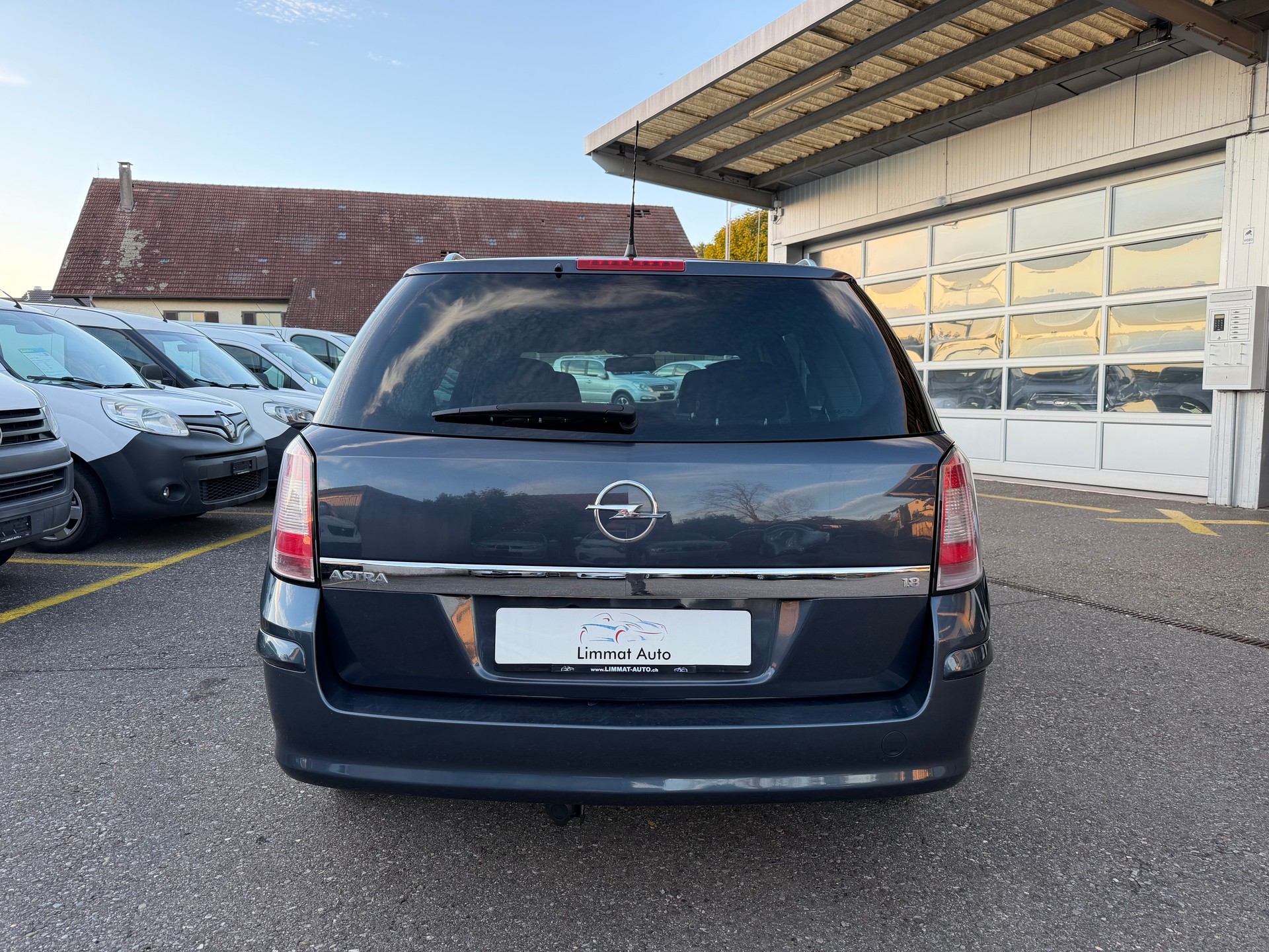OPEL Astra Caravan 1.8i 16V Enjoy-image-4