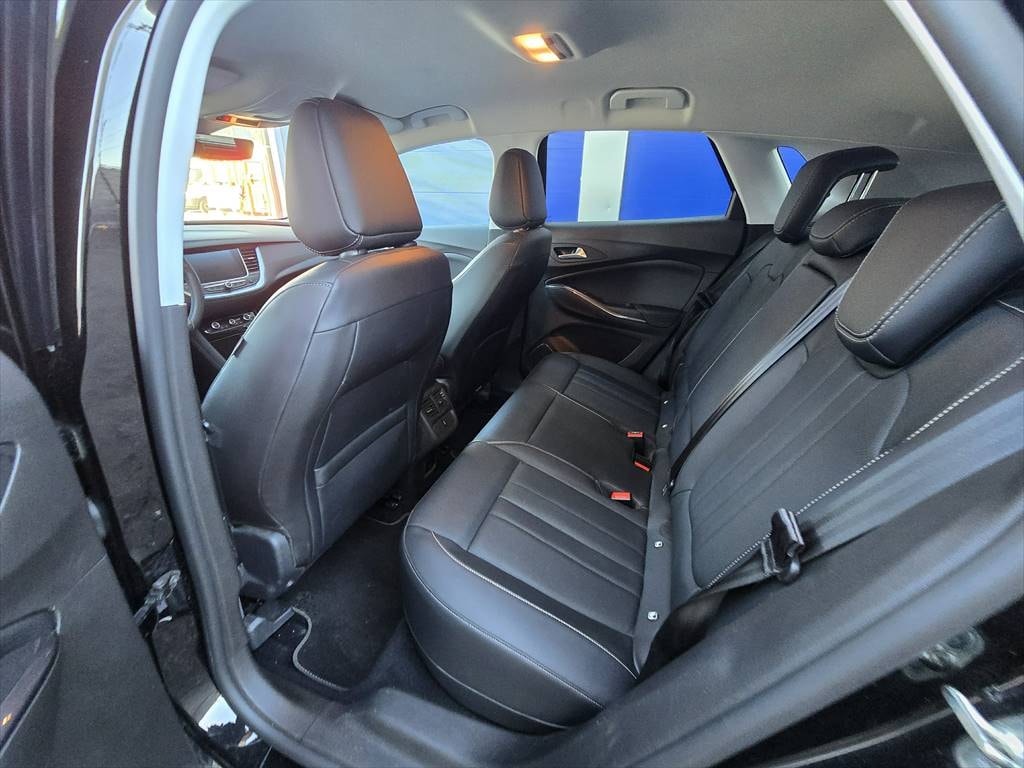 OPEL Grandland X 1.6 Hybrid4 Ultimate Automatik-image-9
