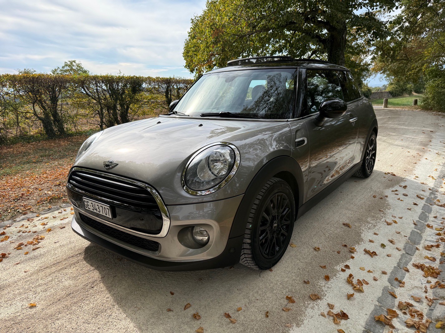 MINI Cooper Steptronic-image-1
