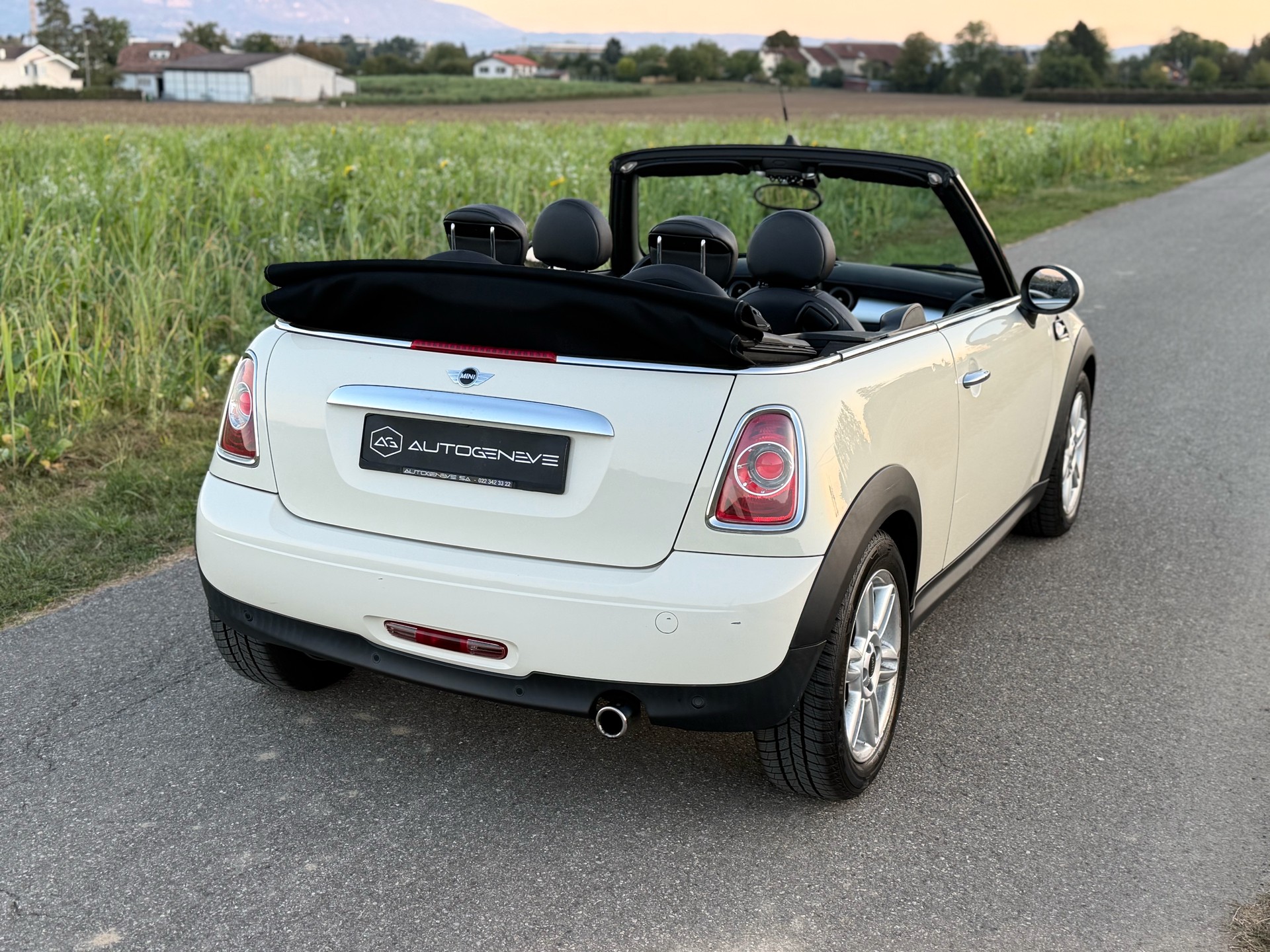 MINI Cooper Cabriolet Steptronic-image-8