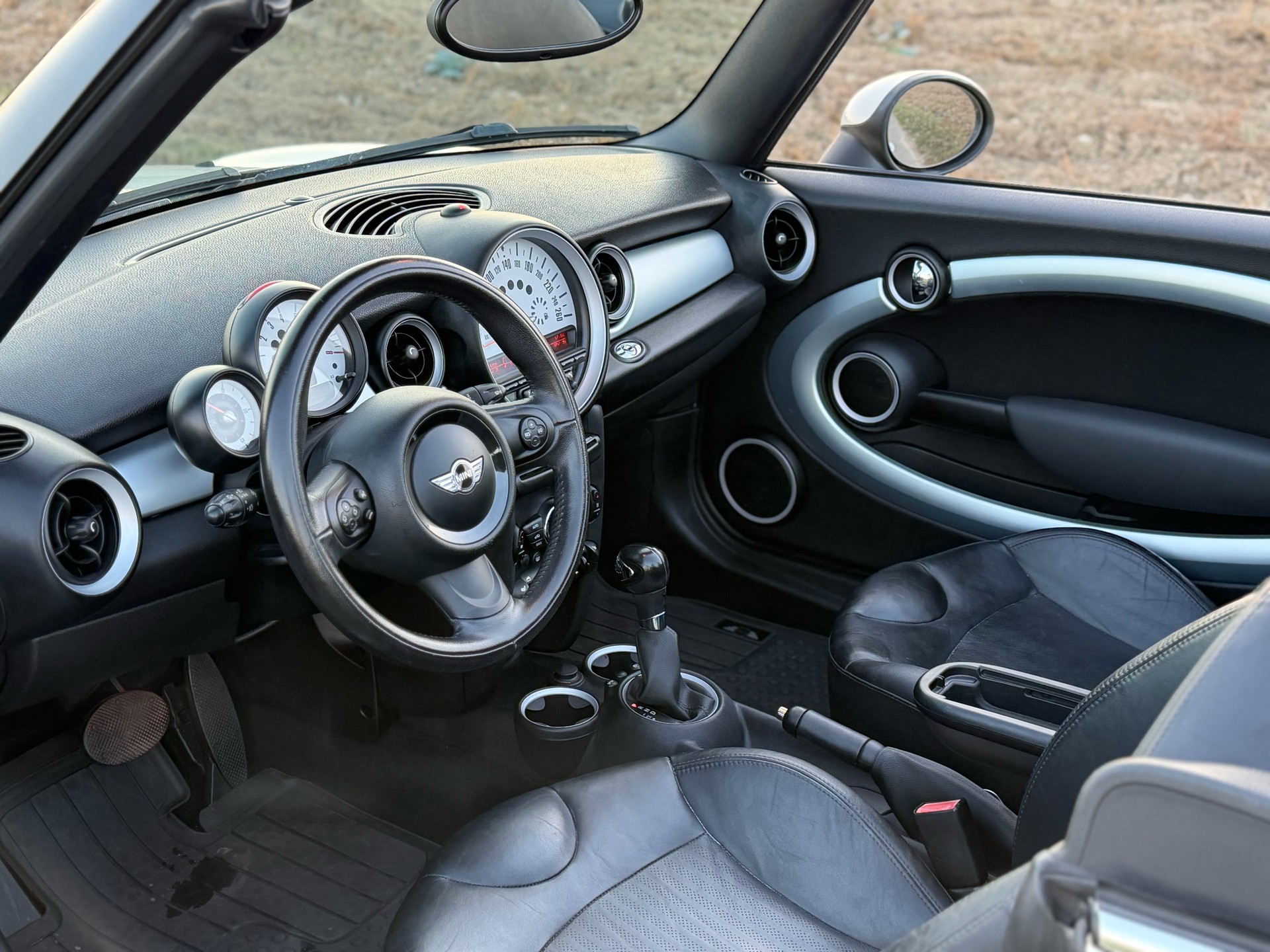 MINI Cooper Cabriolet Steptronic-image-12