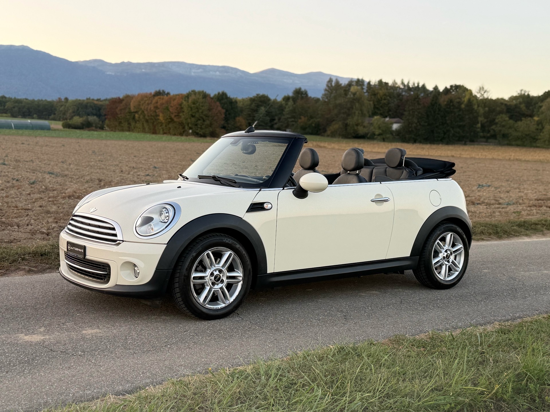 MINI Cooper Cabriolet Steptronic-image-2