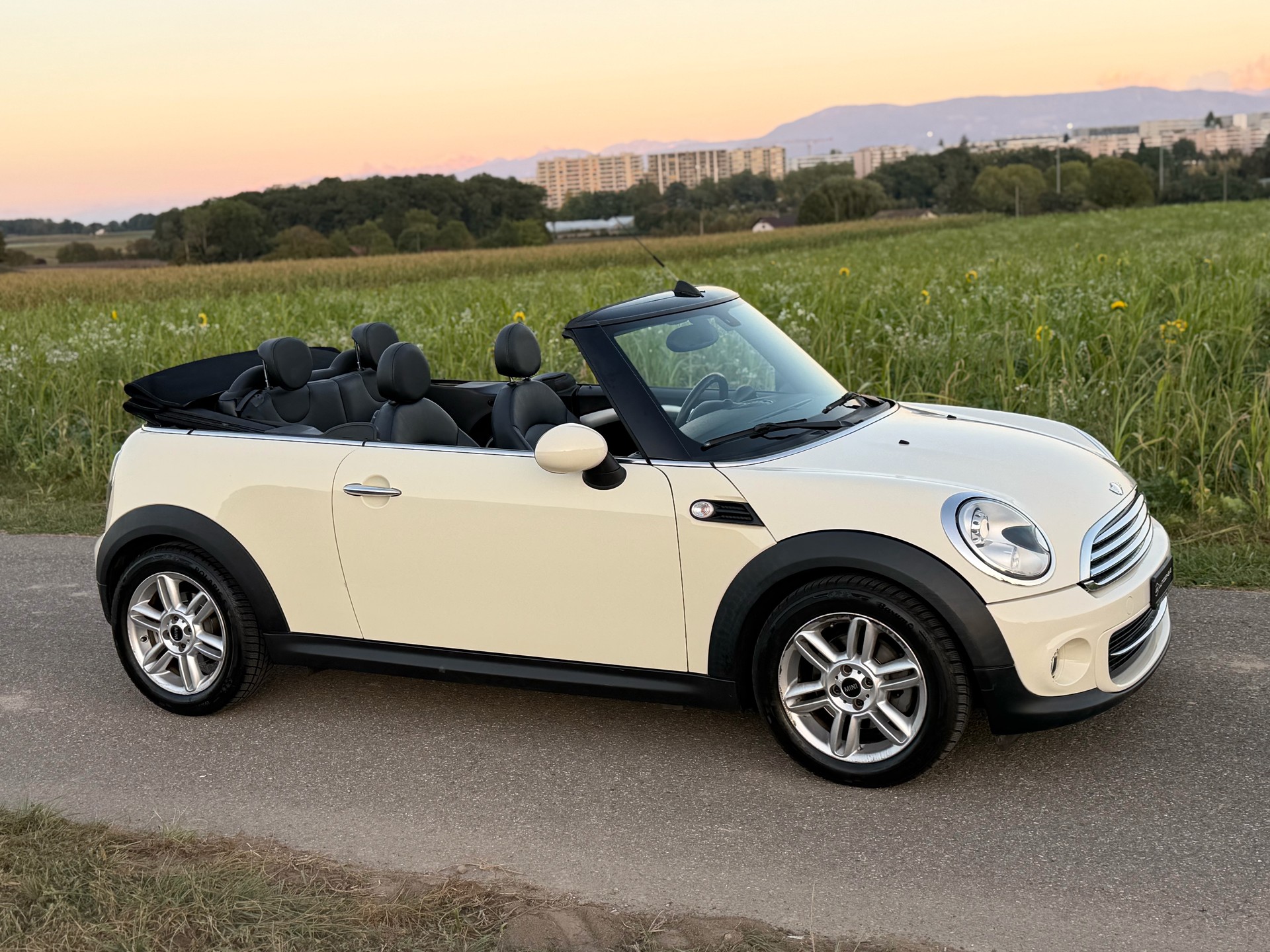 MINI Cooper Cabriolet Steptronic-image-6