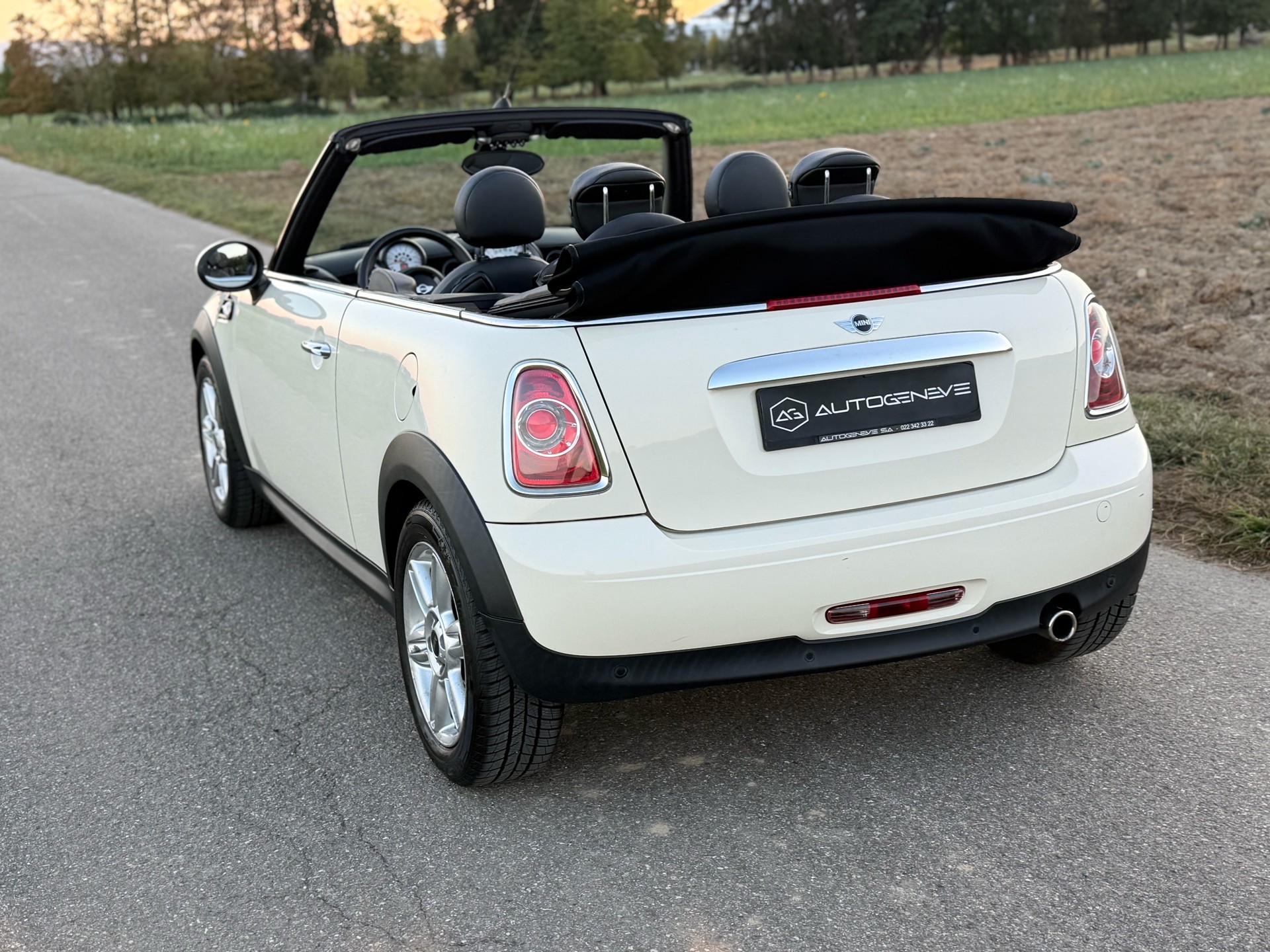 MINI Cooper Cabriolet Steptronic-image-10