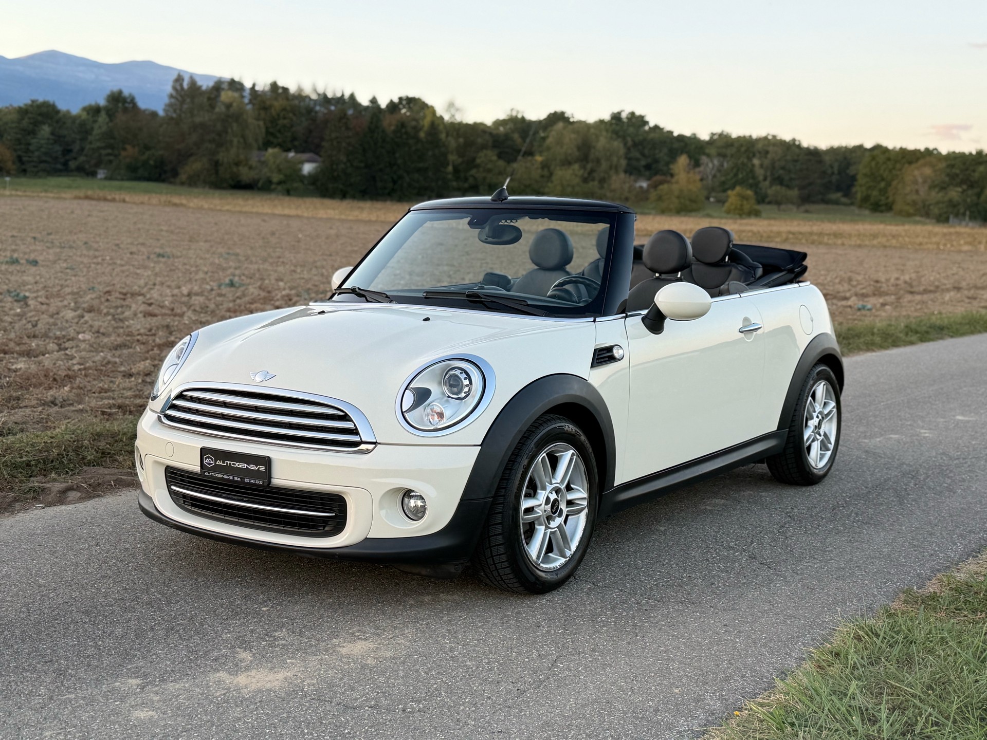 MINI Cooper Cabriolet Steptronic-image-0