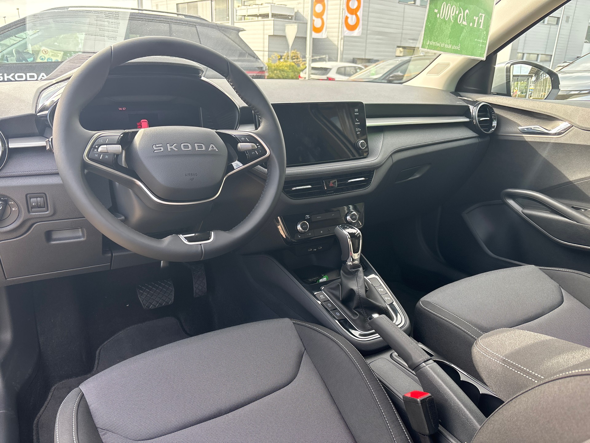 SKODA Fabia 1.0 TSI Selection DSG-image-8