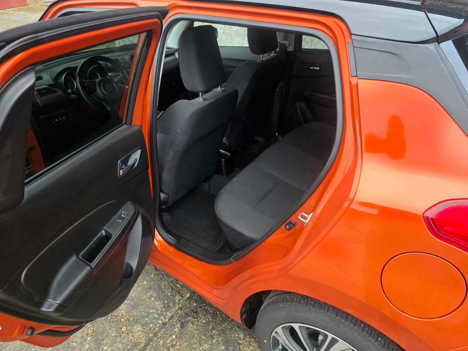 SUZUKI Swift 1.2i Piz Sulai Top Hybrid Allgrip 4x4-image-9